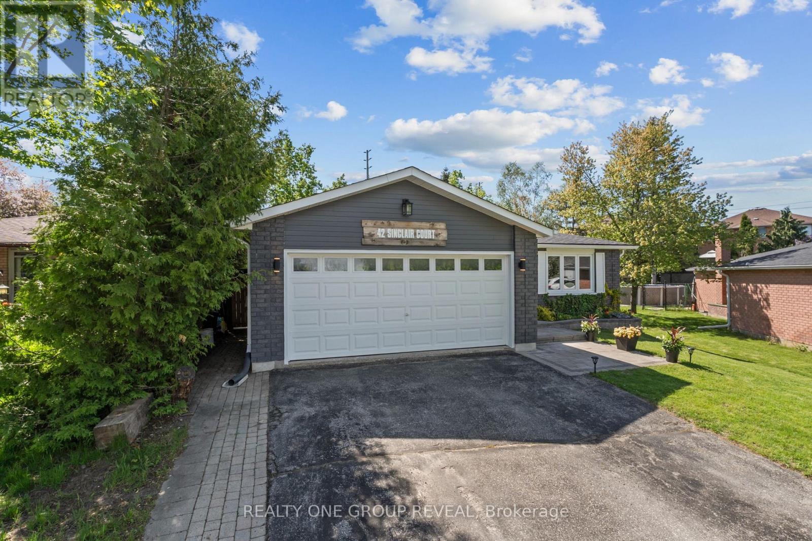 42 Sinclair Court, Barrie, Ontario  L4N 5X8 - Photo 4 - S13475042