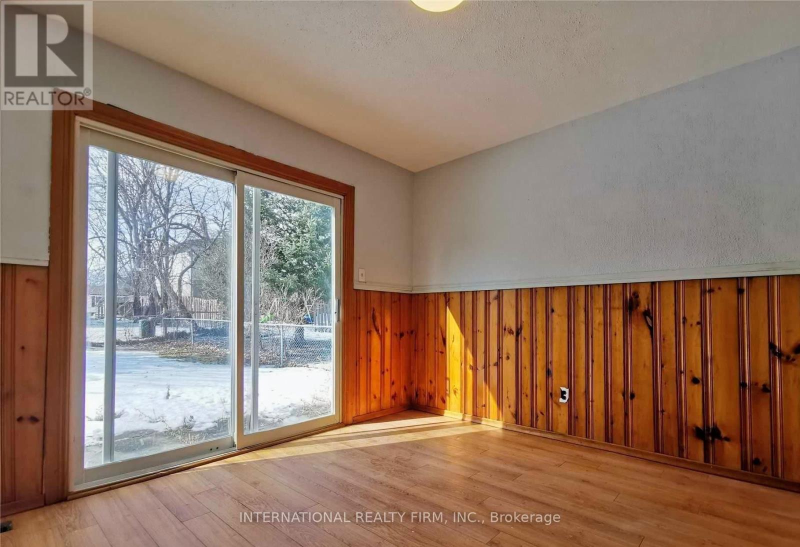 280 Cook Street E, Barrie, Ontario L4M 4H8 - Photo 1 - S13475400