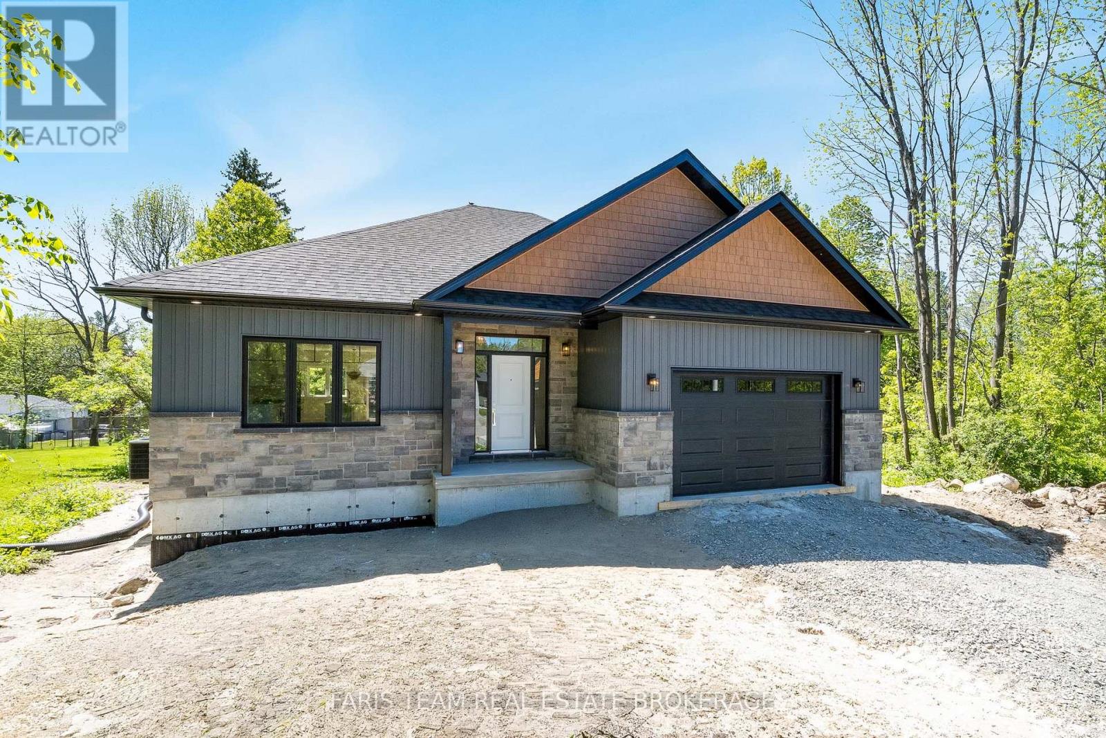 45 Sheppard Street, Severn (Coldwater), Ontario  L0K 1E0 - Photo 2 - S13476152