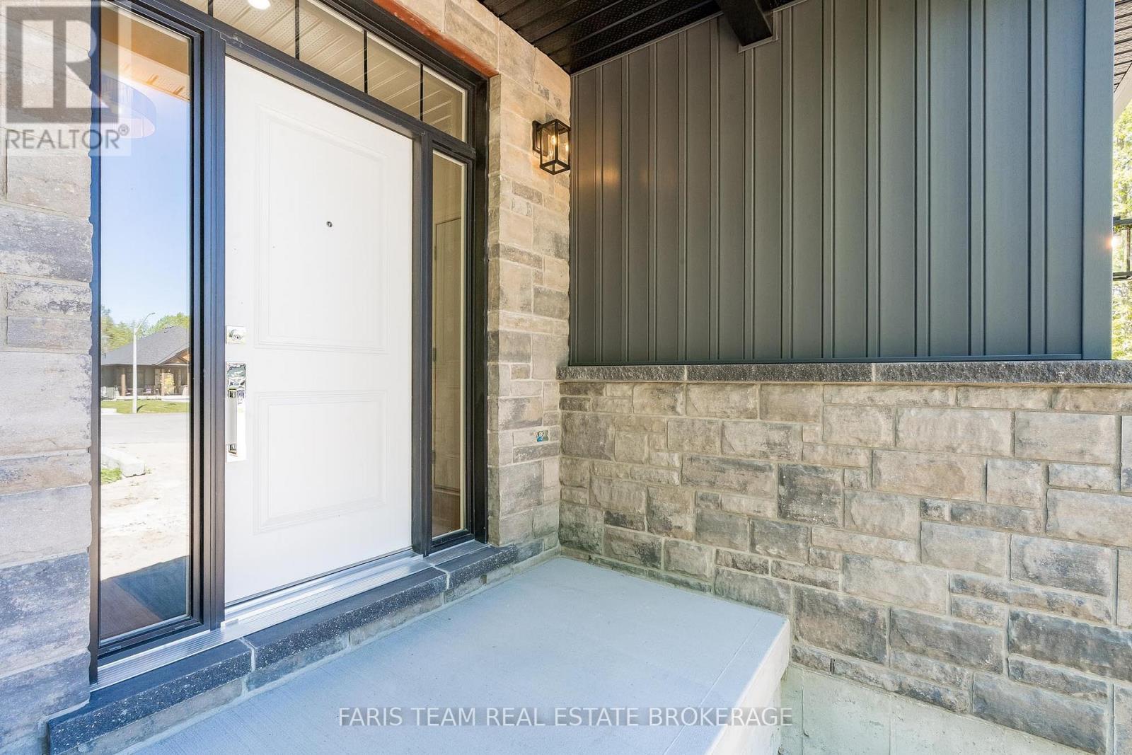 45 Sheppard Street, Severn (Coldwater), Ontario  L0K 1E0 - Photo 4 - S13476152
