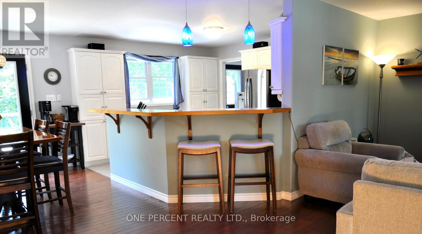 9 Hunt Road, Tiny (Wyevale), Ontario  L0L 2T0 - Photo 8 - S13475798