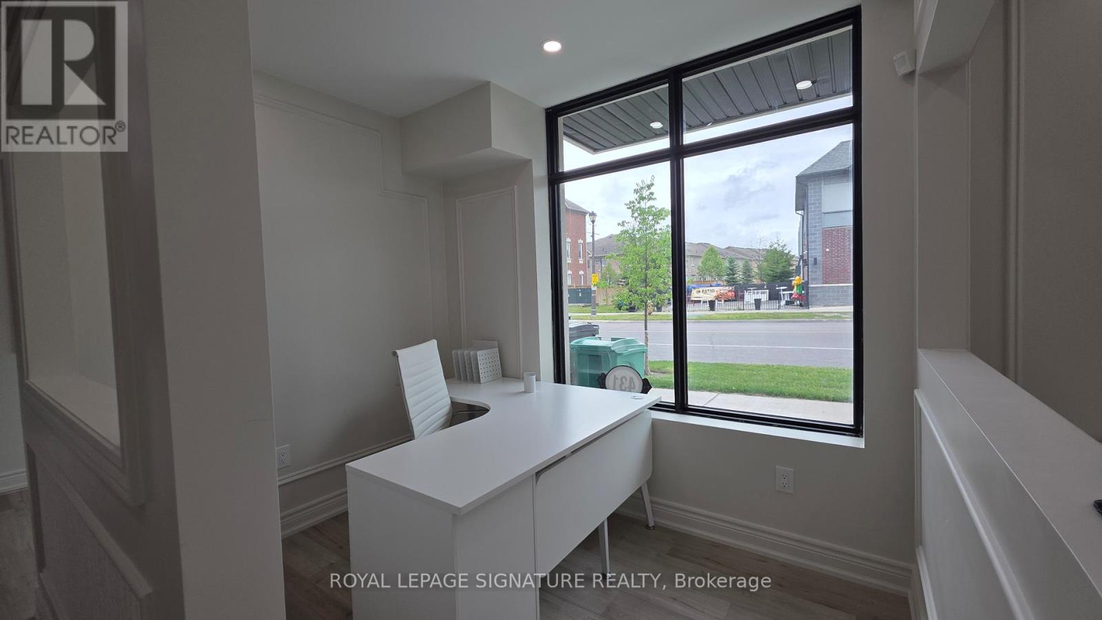 431 Dougall Avenue, Caledon, Ontario  L7C 4L5 - Photo 7 - W12647650