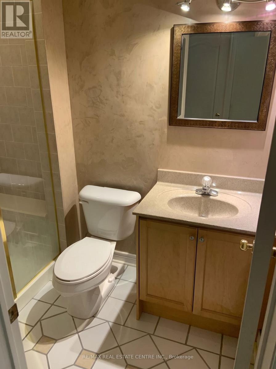 3837 Deepwood Heights, Mississauga, Ontario L5M 6M4 - Photo 18 - W12976778