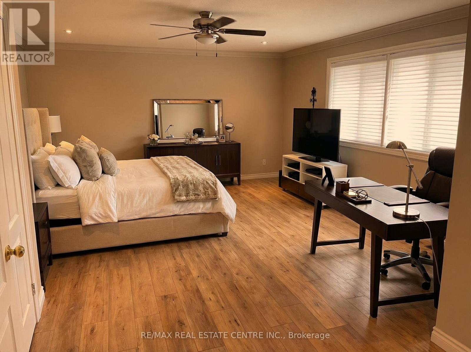 3837 Deepwood Heights, Mississauga, Ontario L5M 6M4 - Photo 5 - W12976778