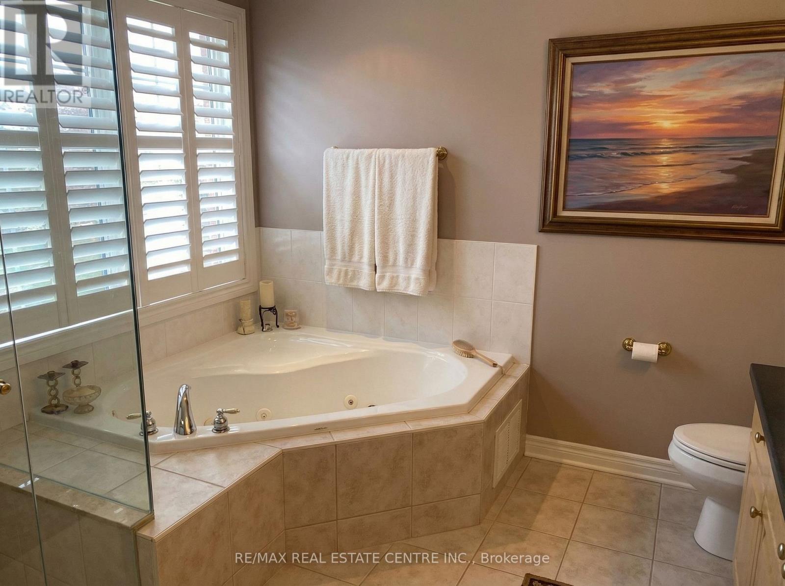 3837 Deepwood Heights, Mississauga, Ontario L5M 6M4 - Photo 6 - W12976778