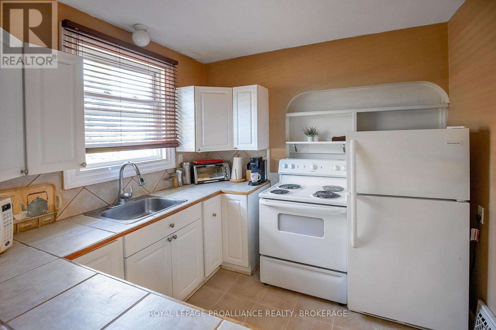 238 Mack Street, Kingston, Ontario  K7L 1P7 - Photo 5 - X13473422