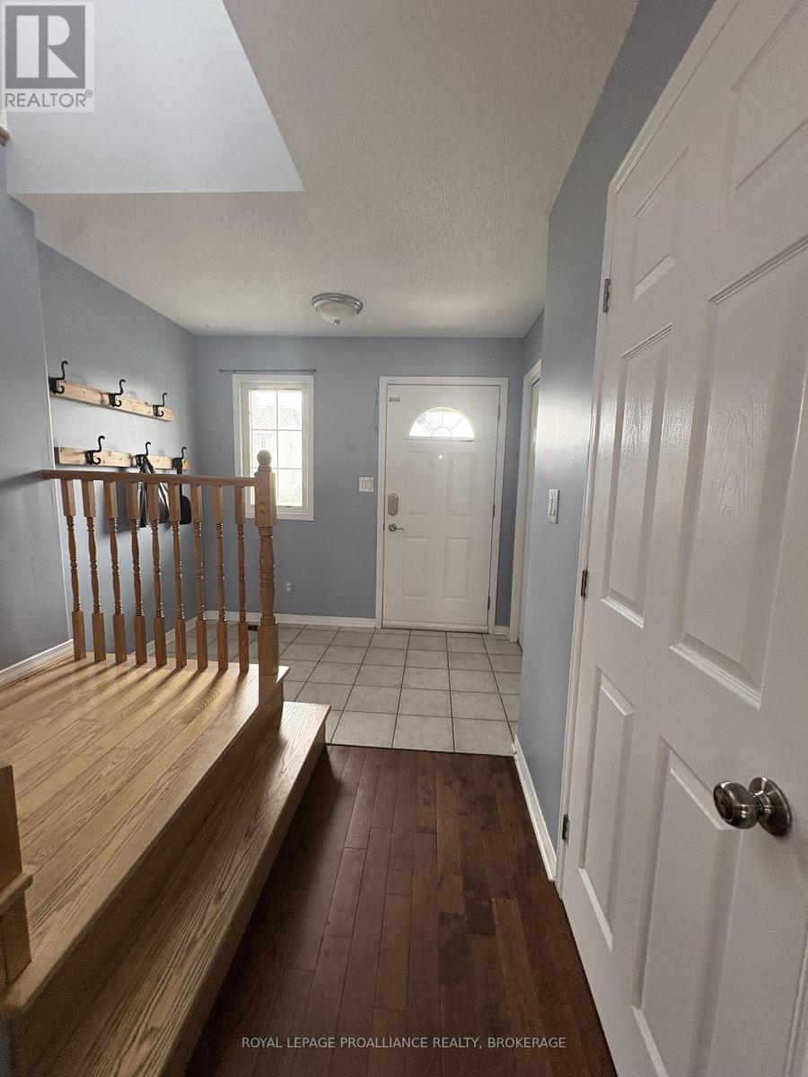 968 Bluffwood Avenue, Kingston, Ontario  K7K 7K5 - Photo 2 - X13474554