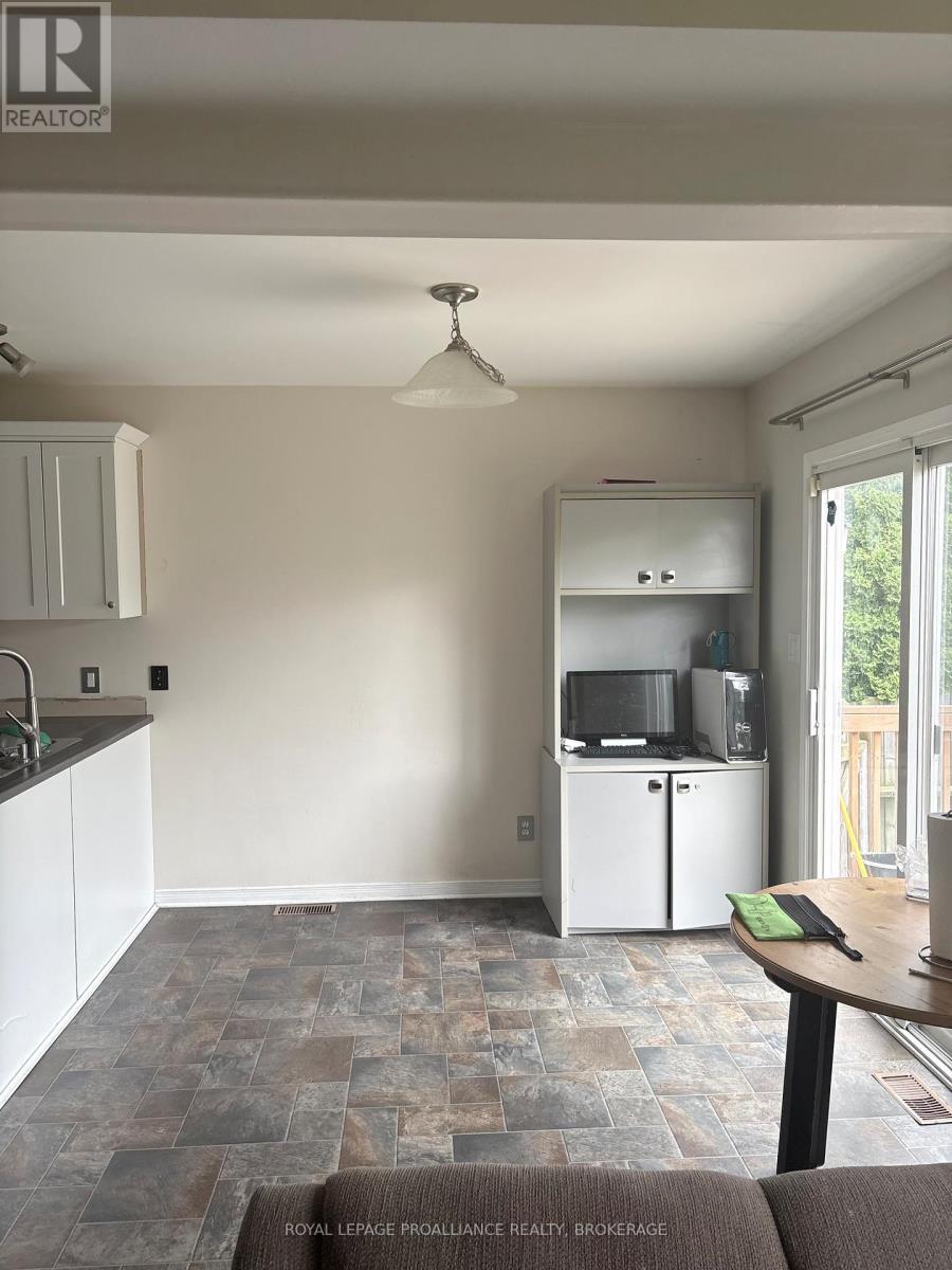 968 Bluffwood Avenue, Kingston, Ontario  K7K 7K5 - Photo 4 - X13474554