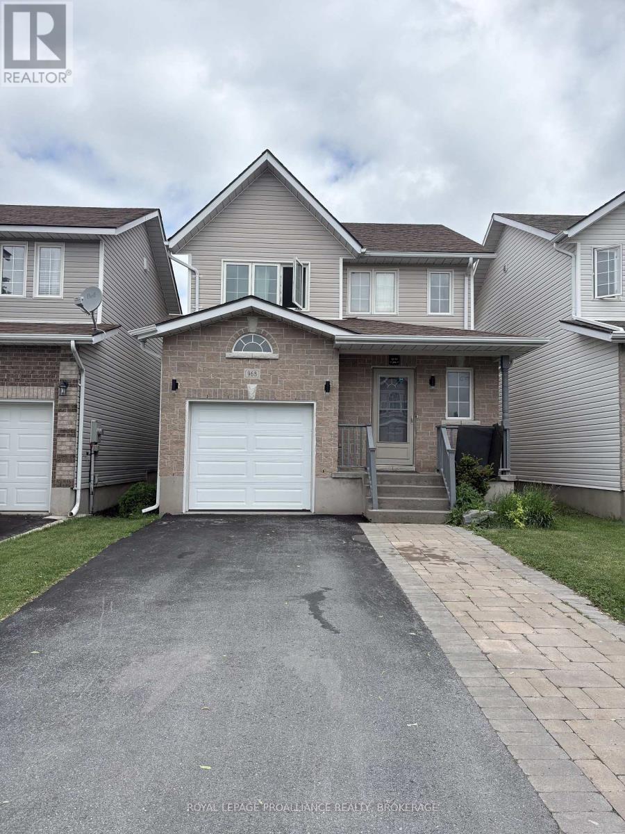 968 Bluffwood Avenue, Kingston, Ontario  K7K 7K5 - Photo 1 - X13474554
