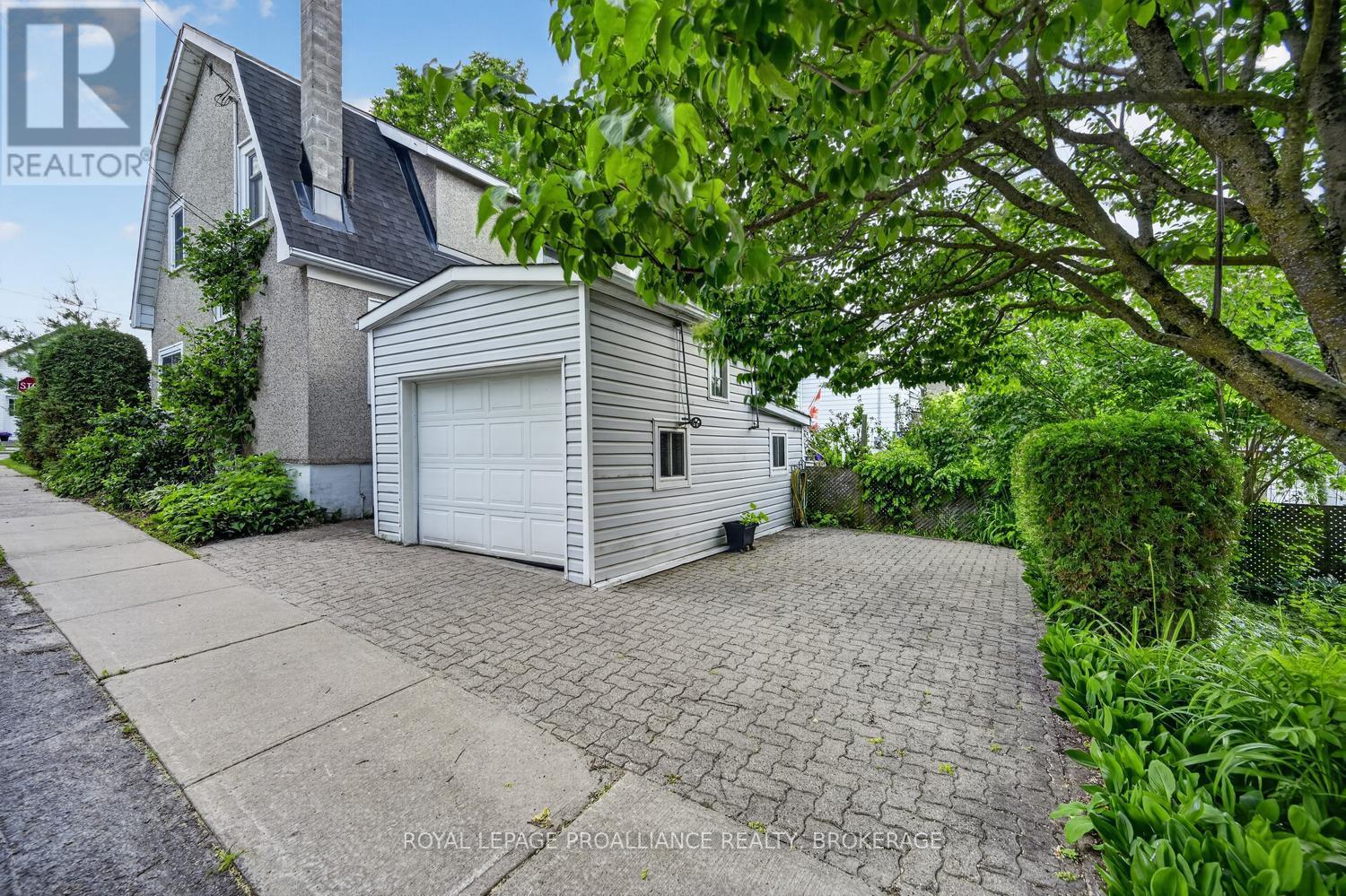 164 Pearl Street W, Brockville, Ontario  K6V 4C8 - Photo 3 - X13474620