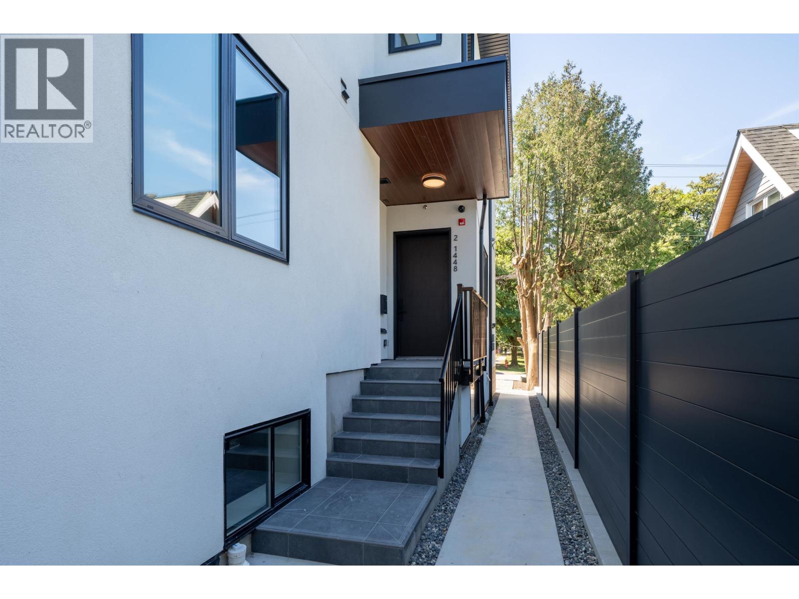 2 1448 E 30TH AVENUE, vancouver, British Columbia