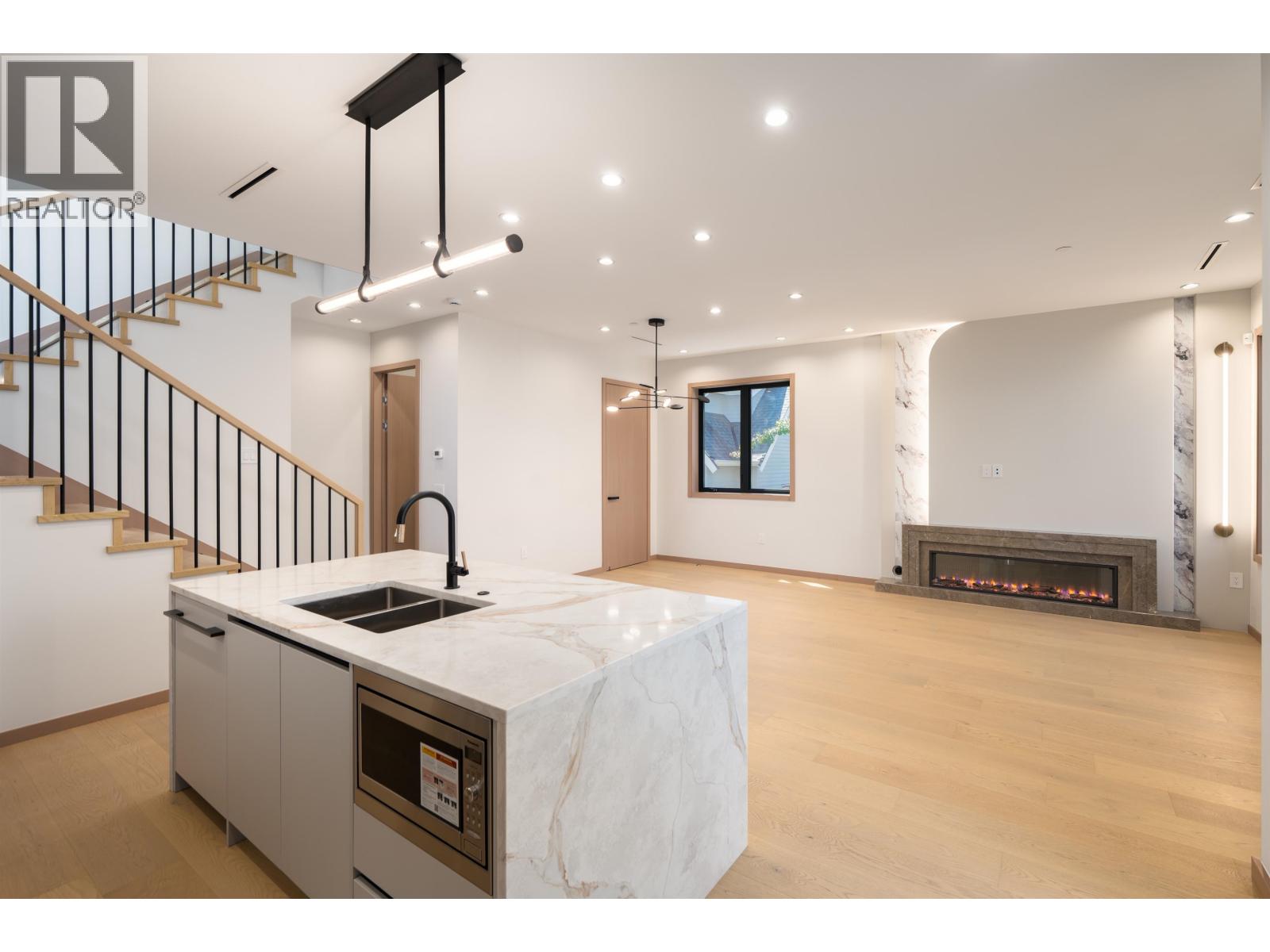1 1448 E 30th Avenue, Vancouver, British Columbia V5N 3A2 - Photo 4 - R3138519