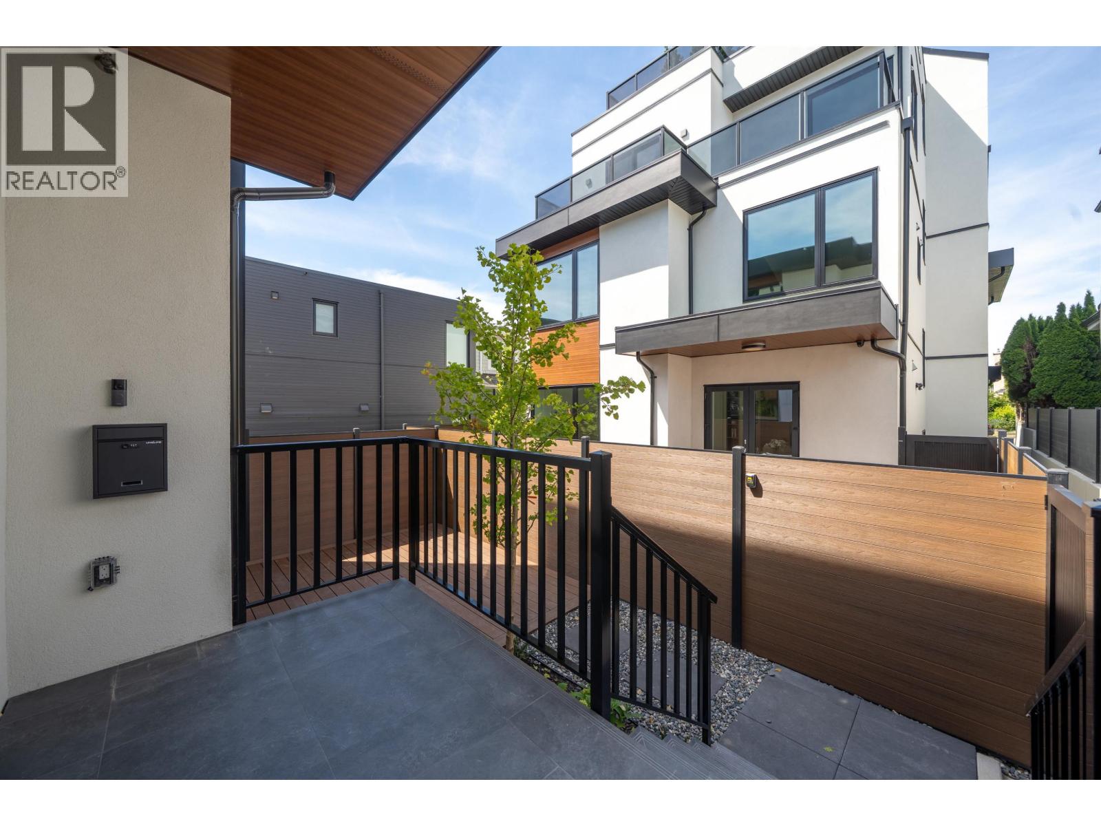 1 1448 E 30th Avenue, Vancouver, British Columbia V5N 3A2 - Photo 3 - R3138519