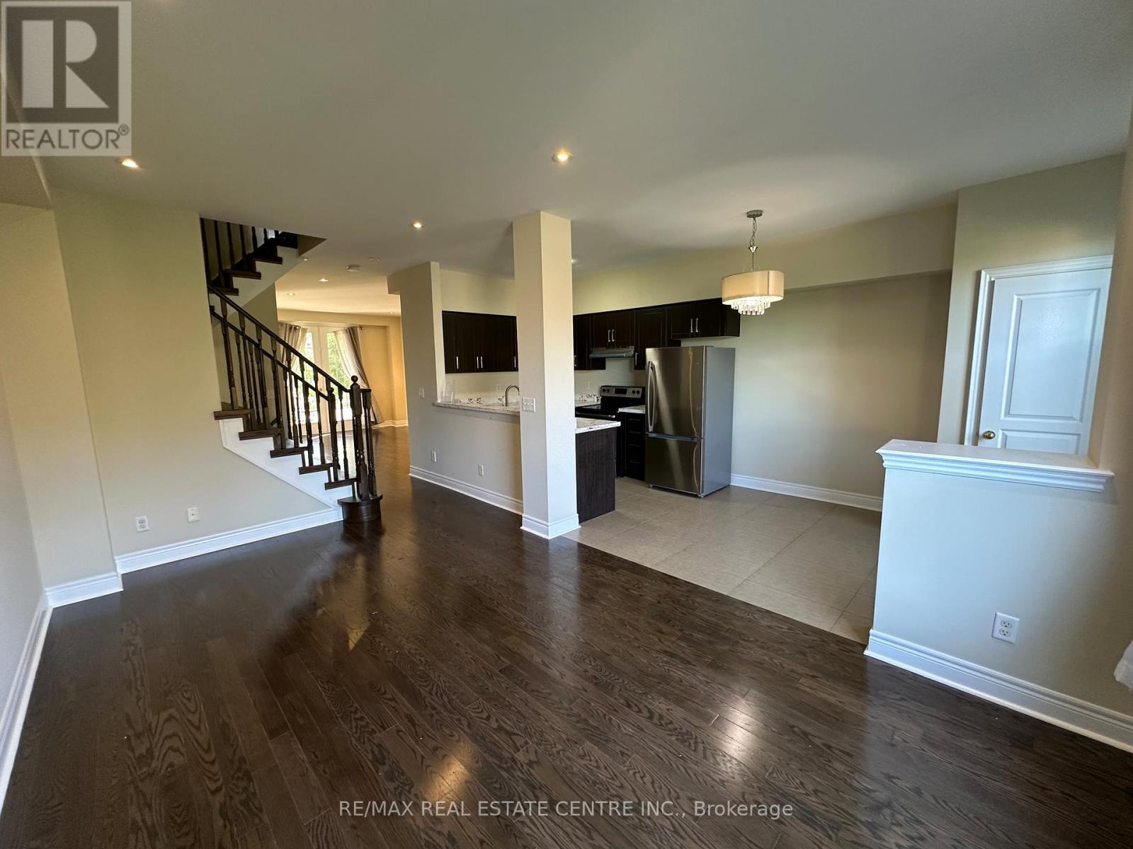 2491 Postmaster Drive, Oakville, Ontario  L6M 0L5 - Photo 9 - W13444572