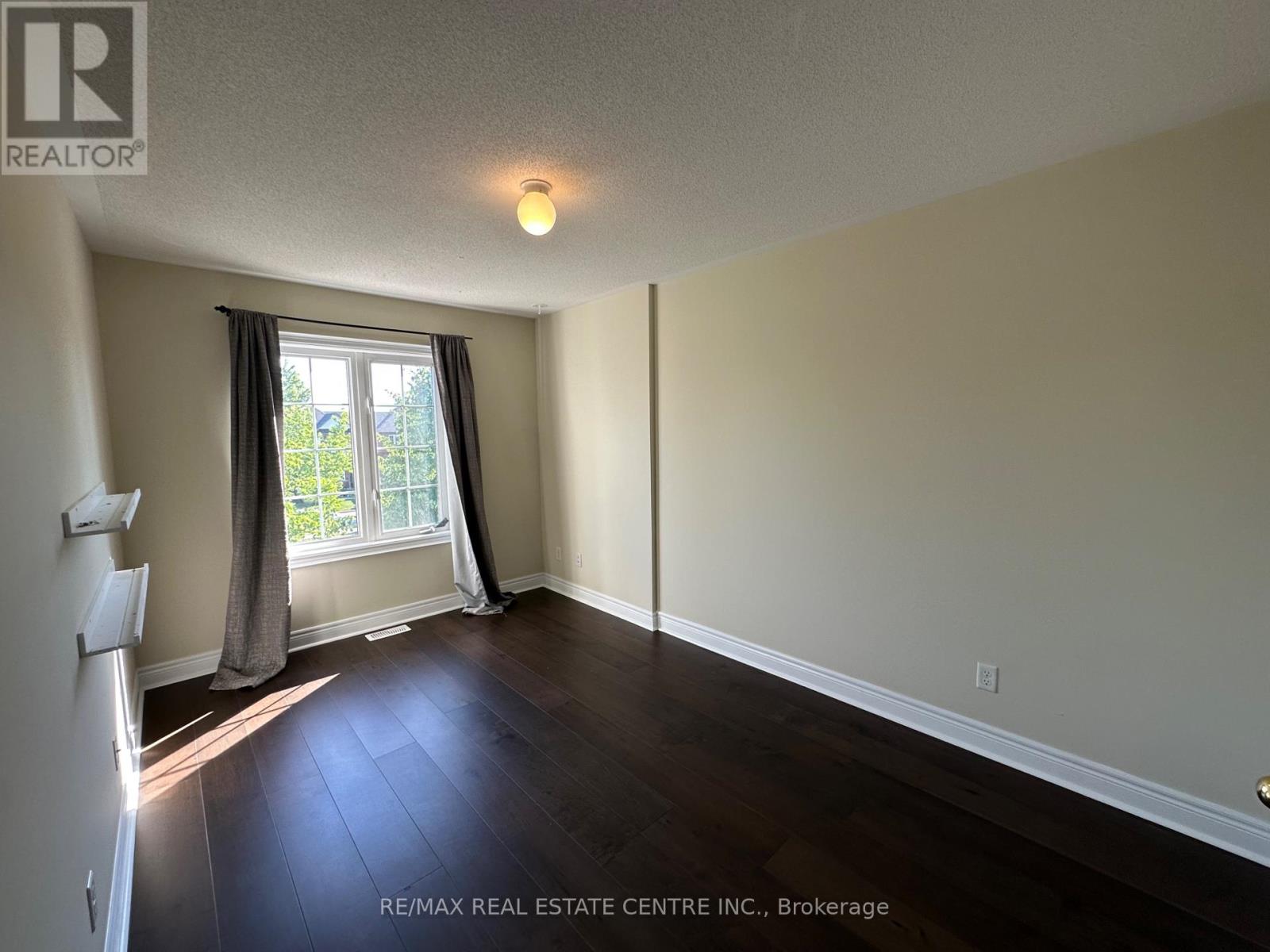 2491 Postmaster Drive, Oakville, Ontario  L6M 0L5 - Photo 24 - W13444572