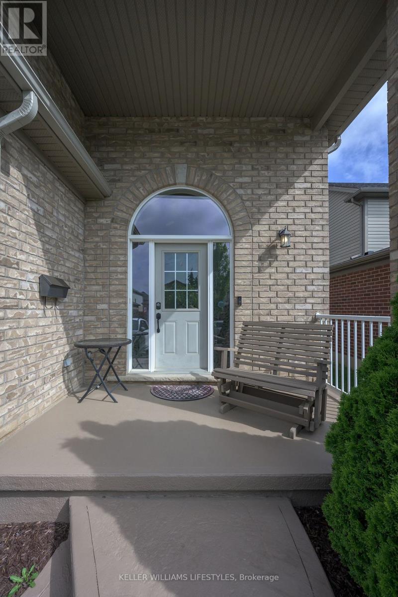 1990 Foxwood Avenue, London North, Ontario  N6G 0C5 - Photo 24 - X13476138
