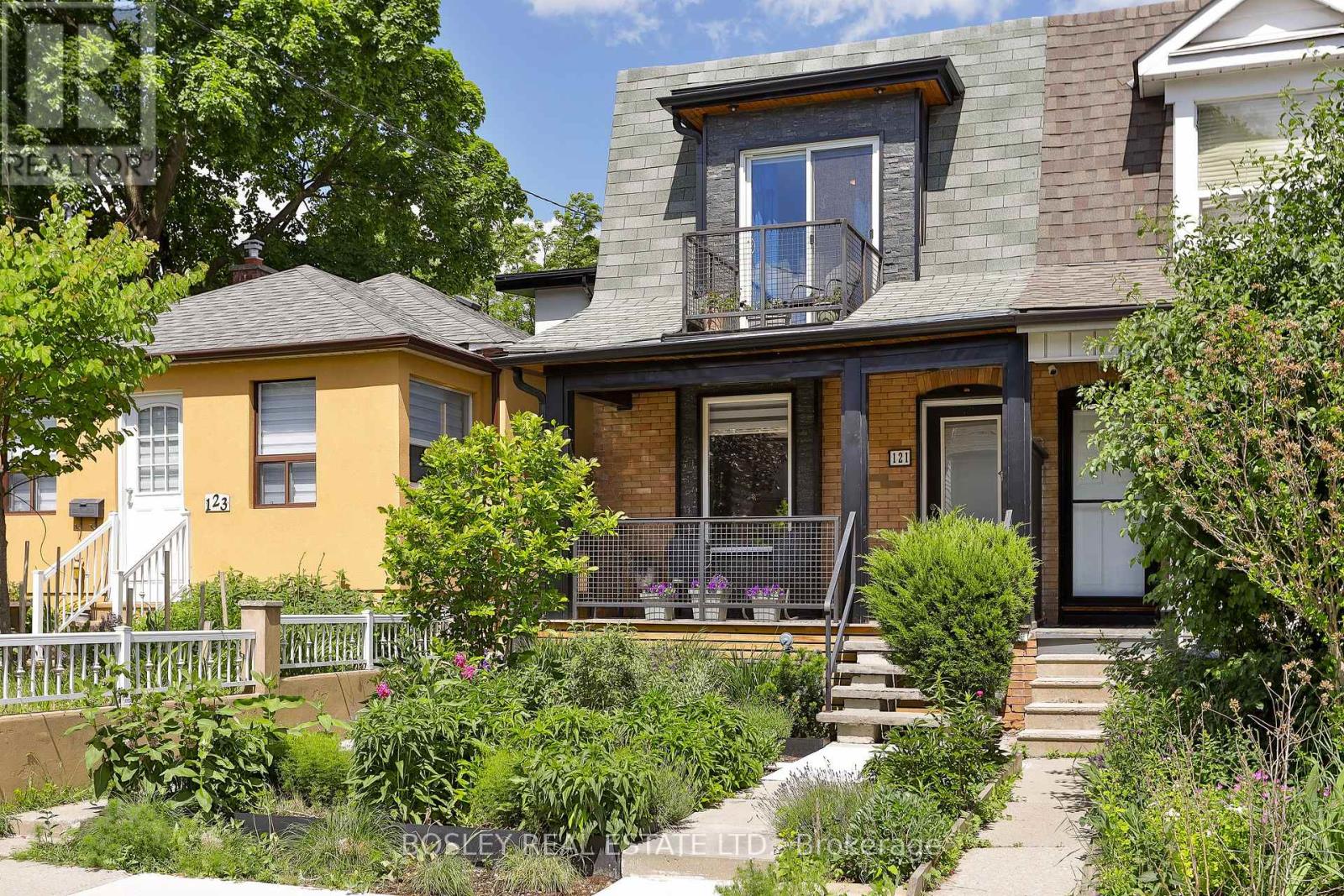 121 Blackthorn Avenue, Toronto, Ontario  M6N 3H4 - Photo 3 - W13444918