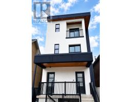 4 - 17 WHITE AVENUE, Toronto, Ontario
