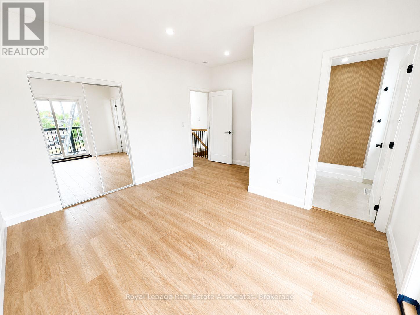 4 - 17 White Avenue, Toronto, Ontario  M6N 1S7 - Photo 7 - W13452828