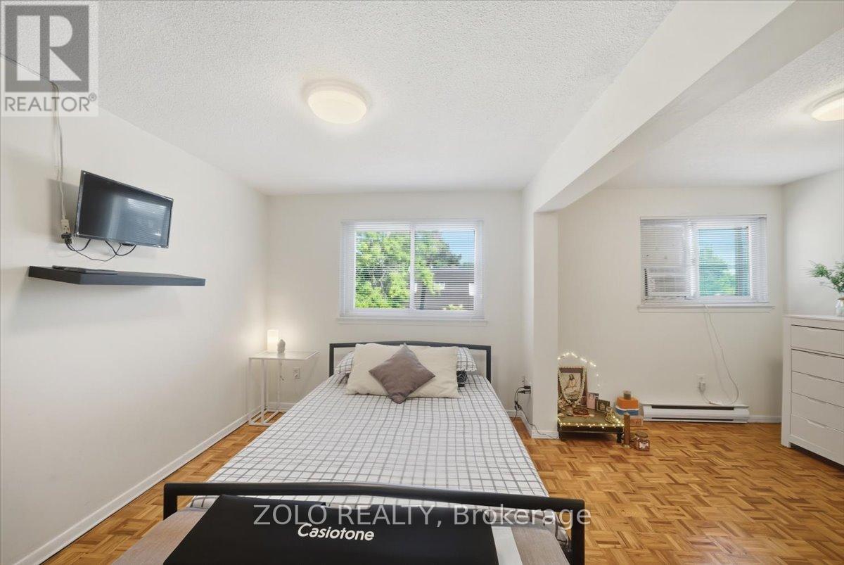 98 Darras Court, Brampton, Ontario L6T 1W7 - Photo 19 - W13461990