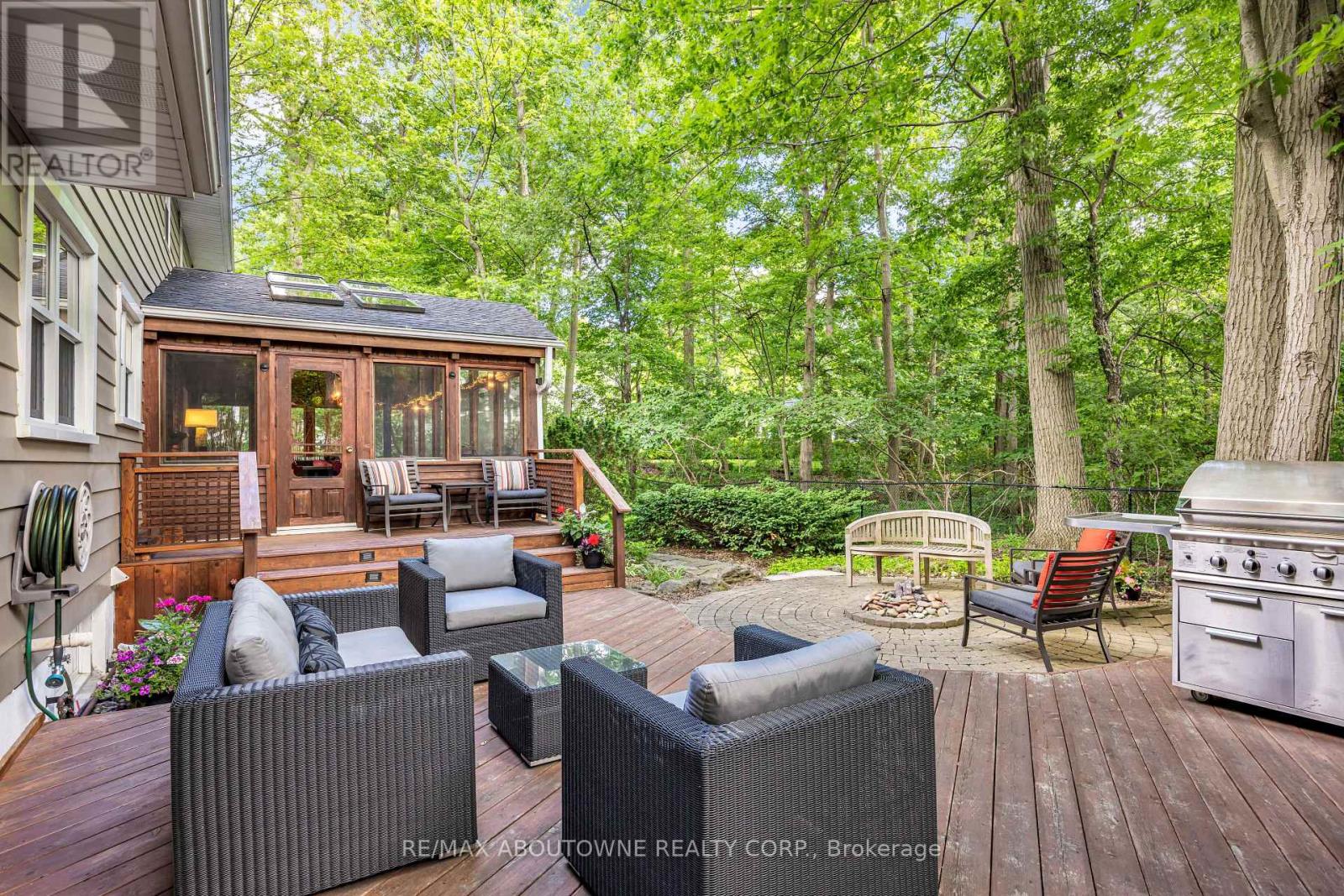1346 Whiteoaks Avenue, Mississauga, Ontario L5J 3C3 - Photo 42 - W13467202