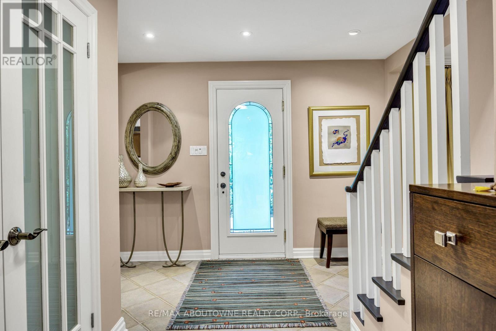 1346 Whiteoaks Avenue, Mississauga, Ontario L5J 3C3 - Photo 8 - W13467202