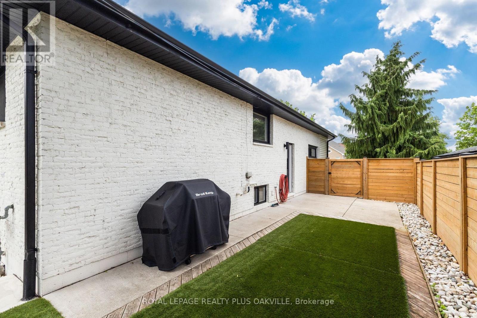 336 Tuck Drive, Burlington, Ontario  L7L 2R3 - Photo 44 - W13469774
