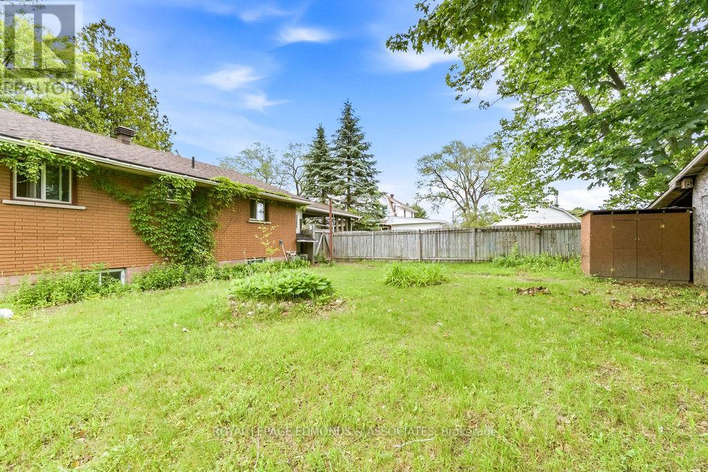 27 Achray Road, Laurentian Valley, Ontario  K8A 6L1 - Photo 5 - X13475282