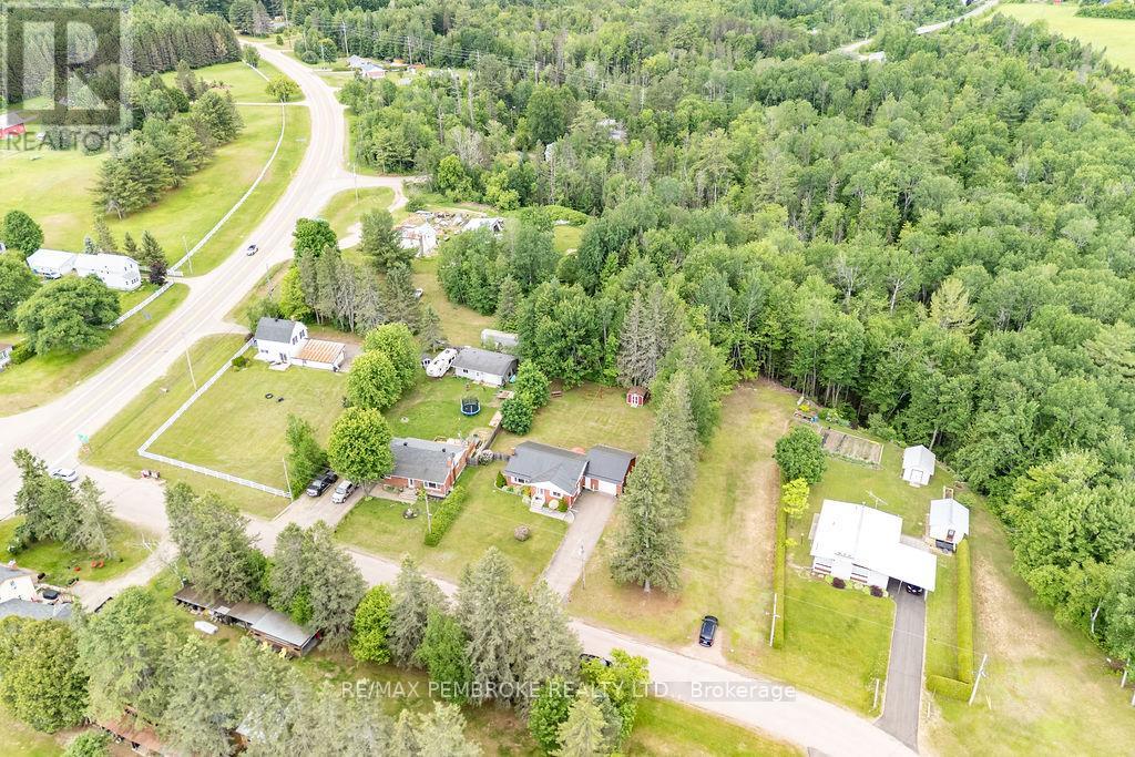 92 Ken Avenue, Laurentian Valley, Ontario K8A 6W5 - Photo 31 - X13475580