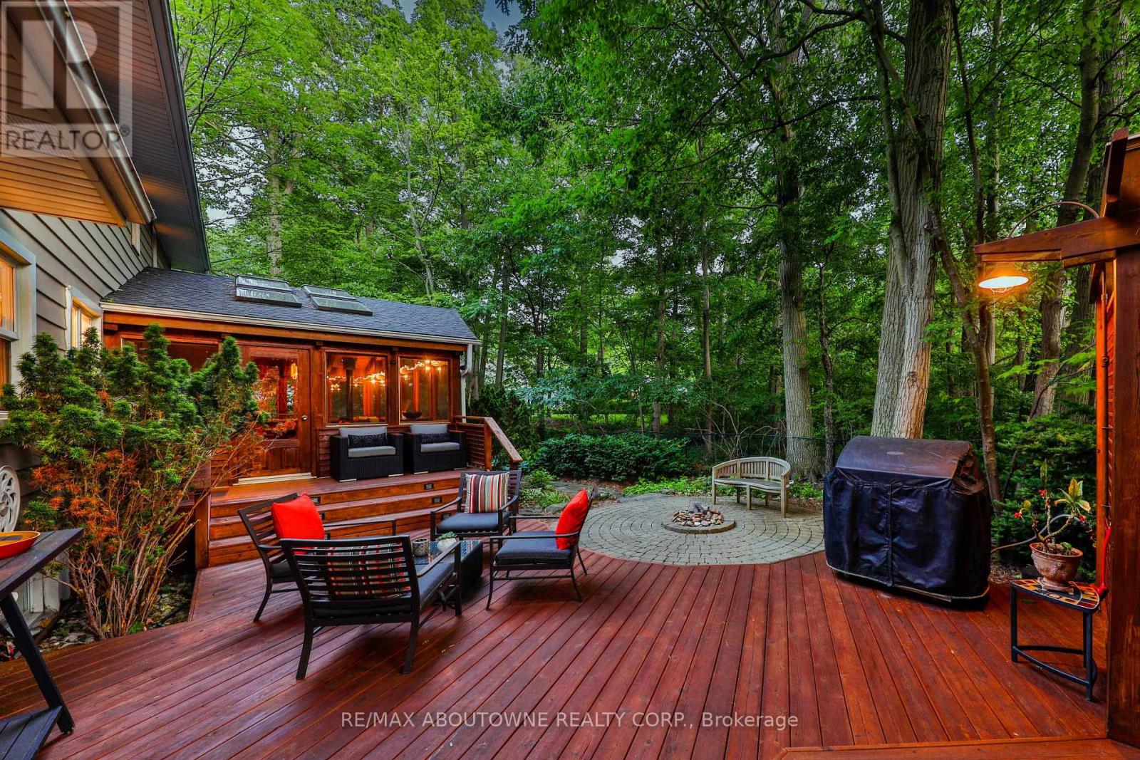 1346 Whiteoaks Avenue, Mississauga, Ontario L5J 3C3 - Photo 49 - W13467202