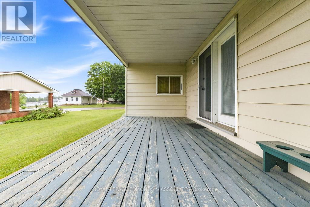 130 Town Line Road, Pembroke, Ontario K8A 2H1 - Photo 5 - X13476512