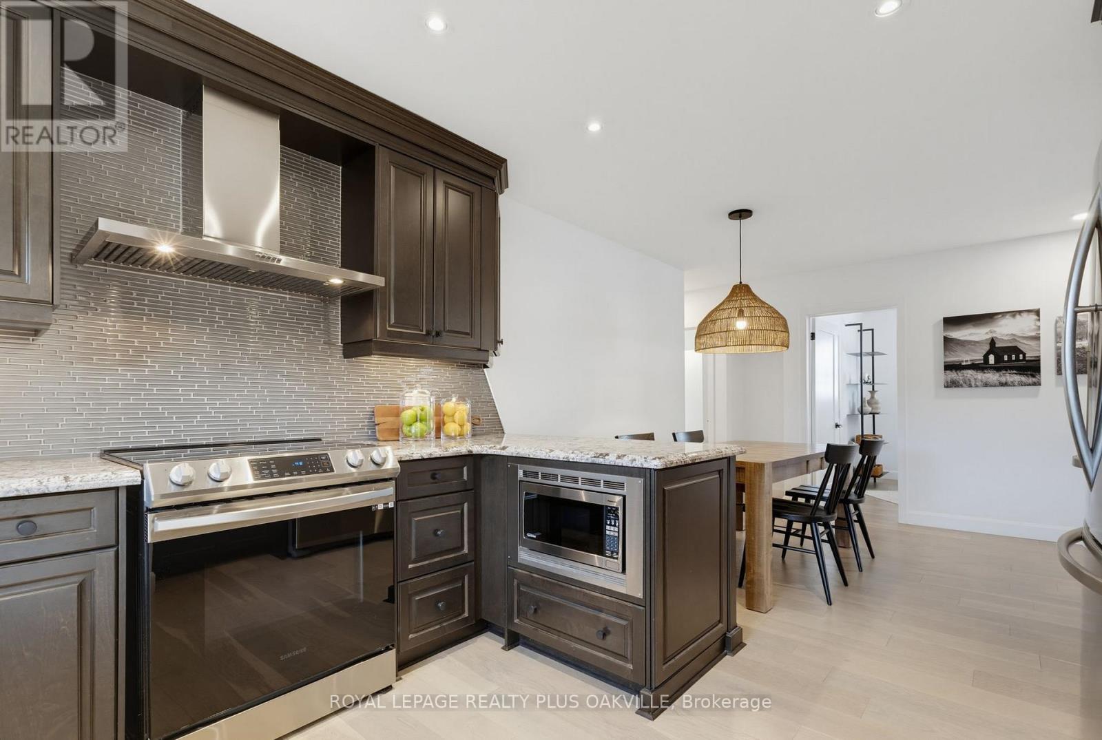 336 Tuck Drive, Burlington, Ontario  L7L 2R3 - Photo 14 - W13469774