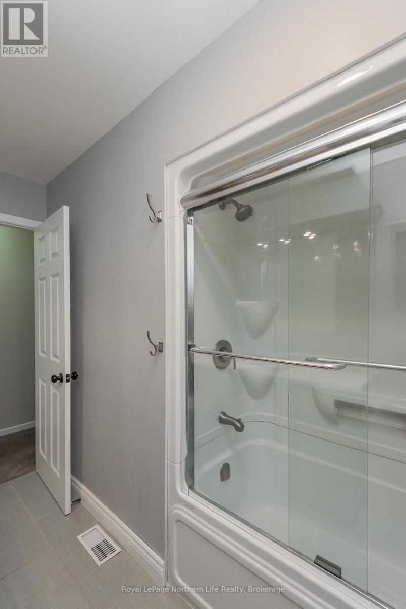 687 Guinevere Court, North Bay, Ontario  P1A 3M1 - Photo 32 - X13473452
