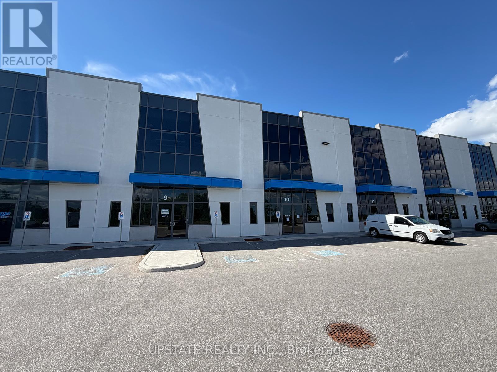 10 - 25 Newkirk Court, Brampton, Ontario  L6Z 0J8 - Photo 1 - W13471462