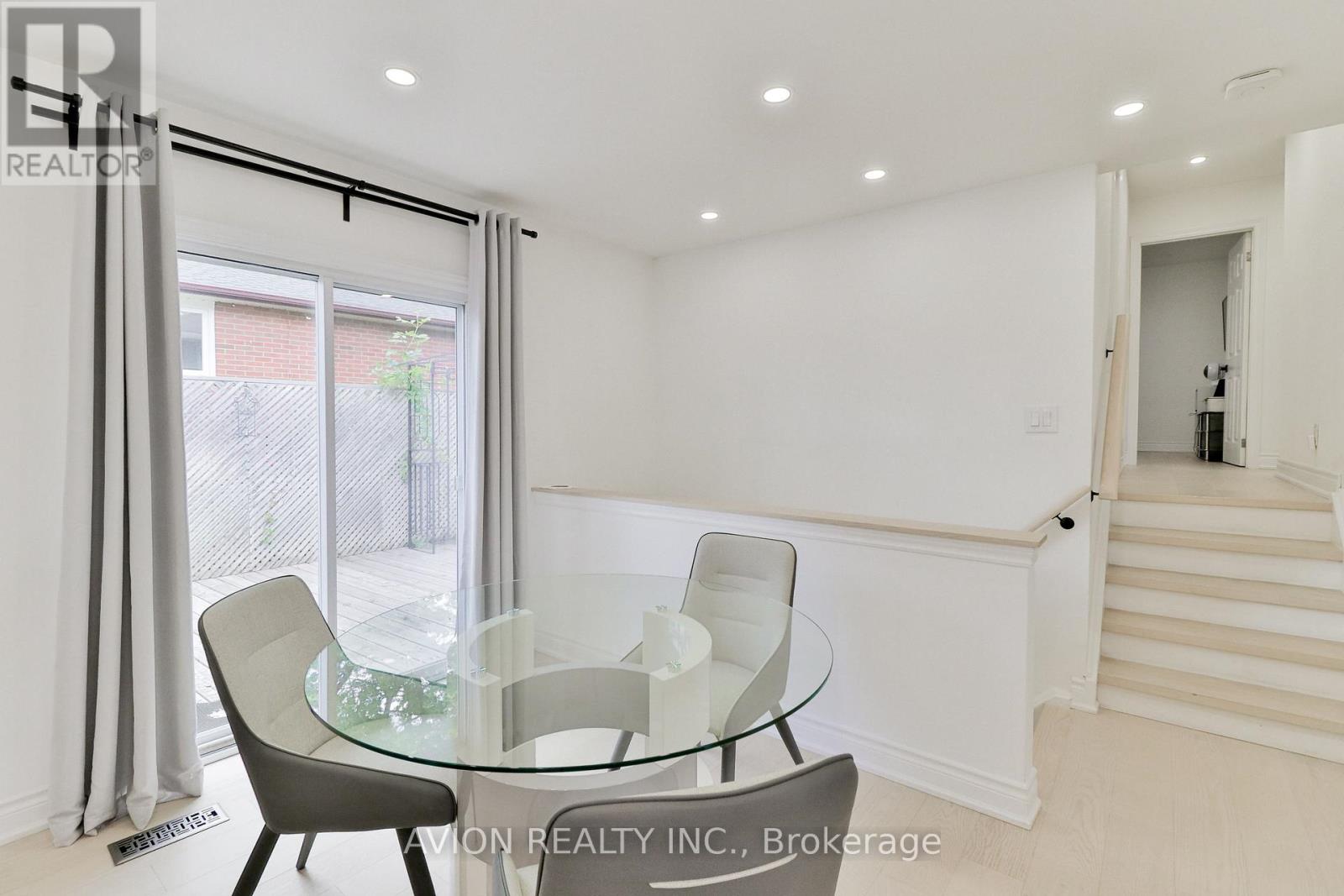 128 Rutherford Road N, Brampton, Ontario  L6V 2J5 - Photo 12 - W13472550