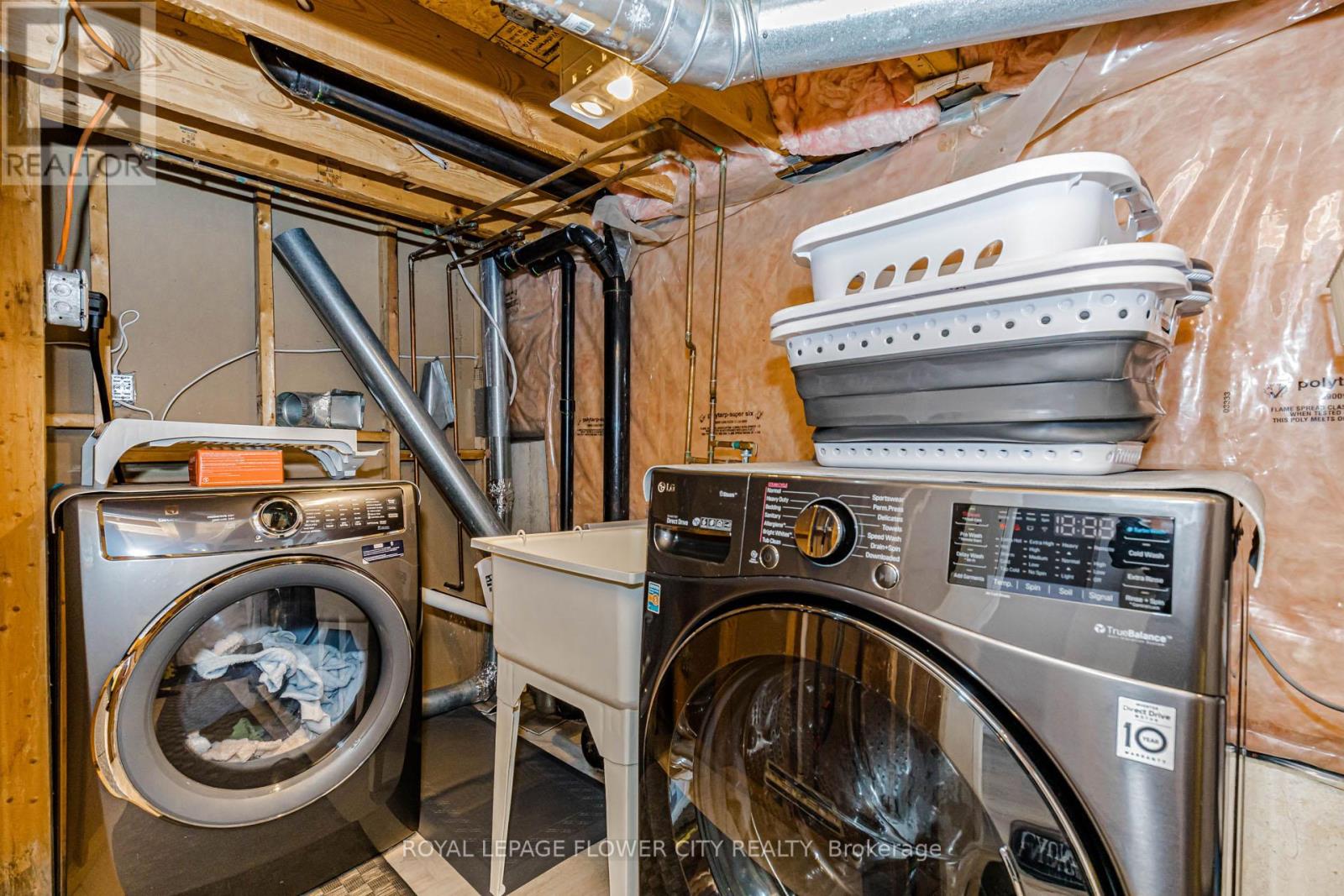 7268 Village Walk, Mississauga, Ontario  L5W 1V7 - Photo 46 - W13472436