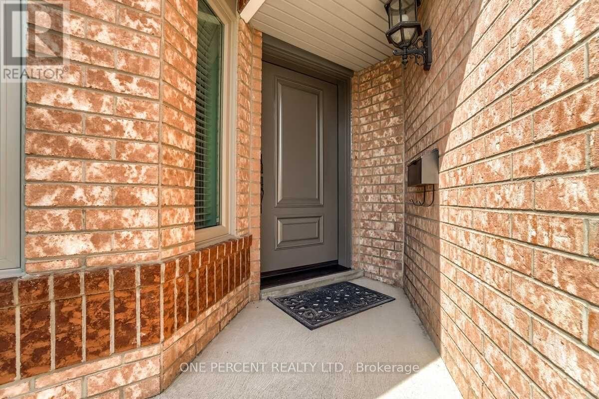 15 Beaverhall Road, Brampton, Ontario L6X 4L3 - Photo 2 - W13472564