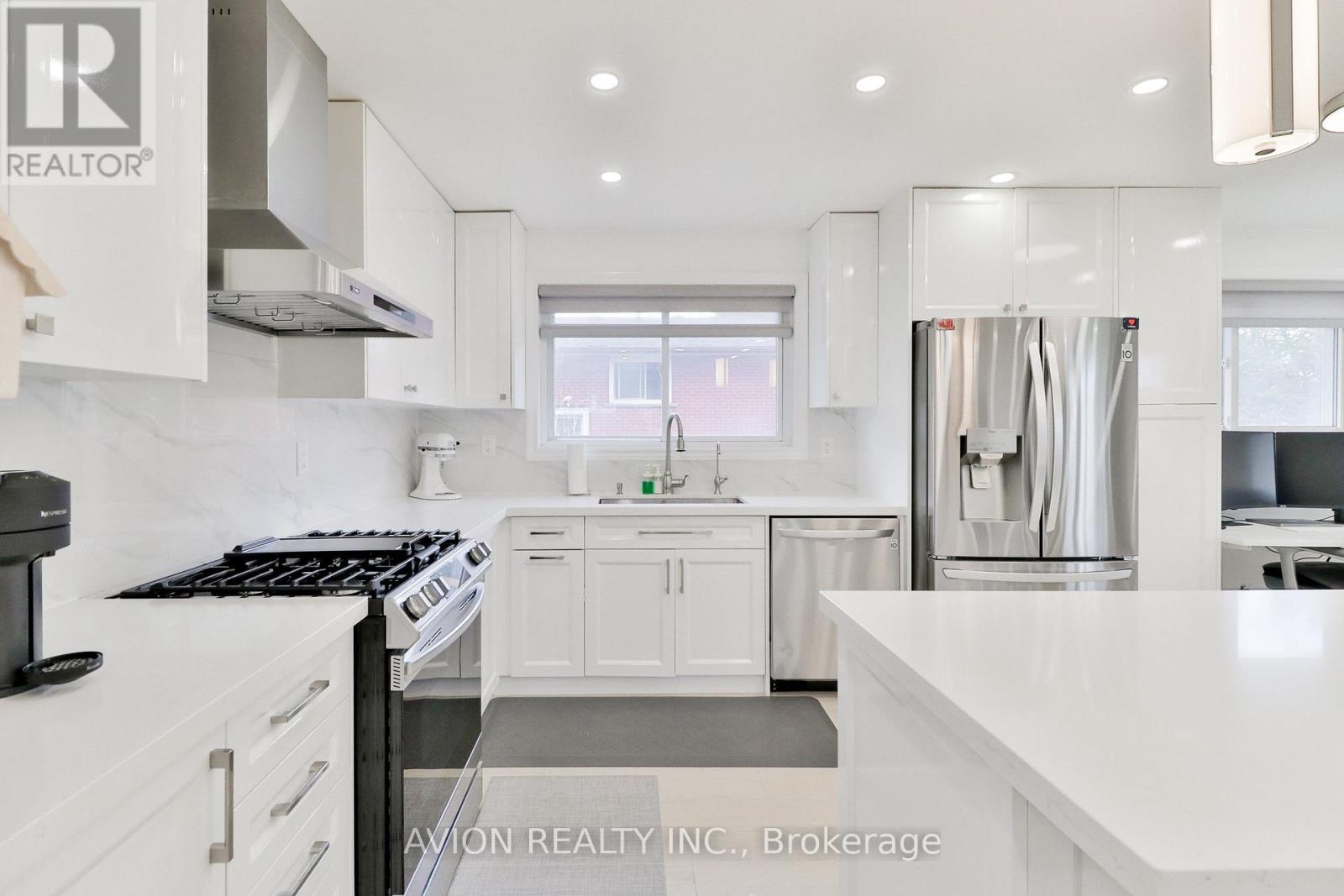 128 Rutherford Road N, Brampton, Ontario  L6V 2J5 - Photo 8 - W13472550