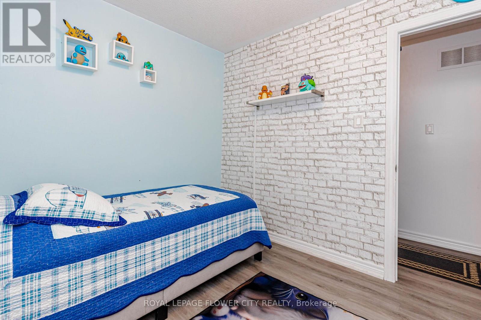 7268 Village Walk, Mississauga, Ontario  L5W 1V7 - Photo 32 - W13472436