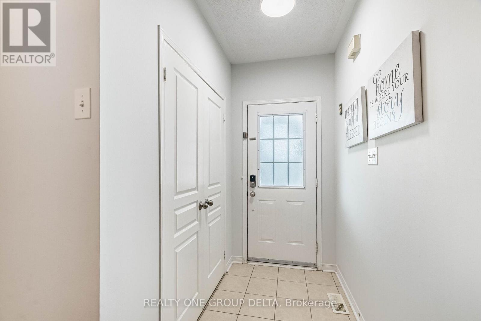 5897 Churchill Meadows Boulevard, Mississauga, Ontario  L5M 6Y1 - Photo 6 - W13472630