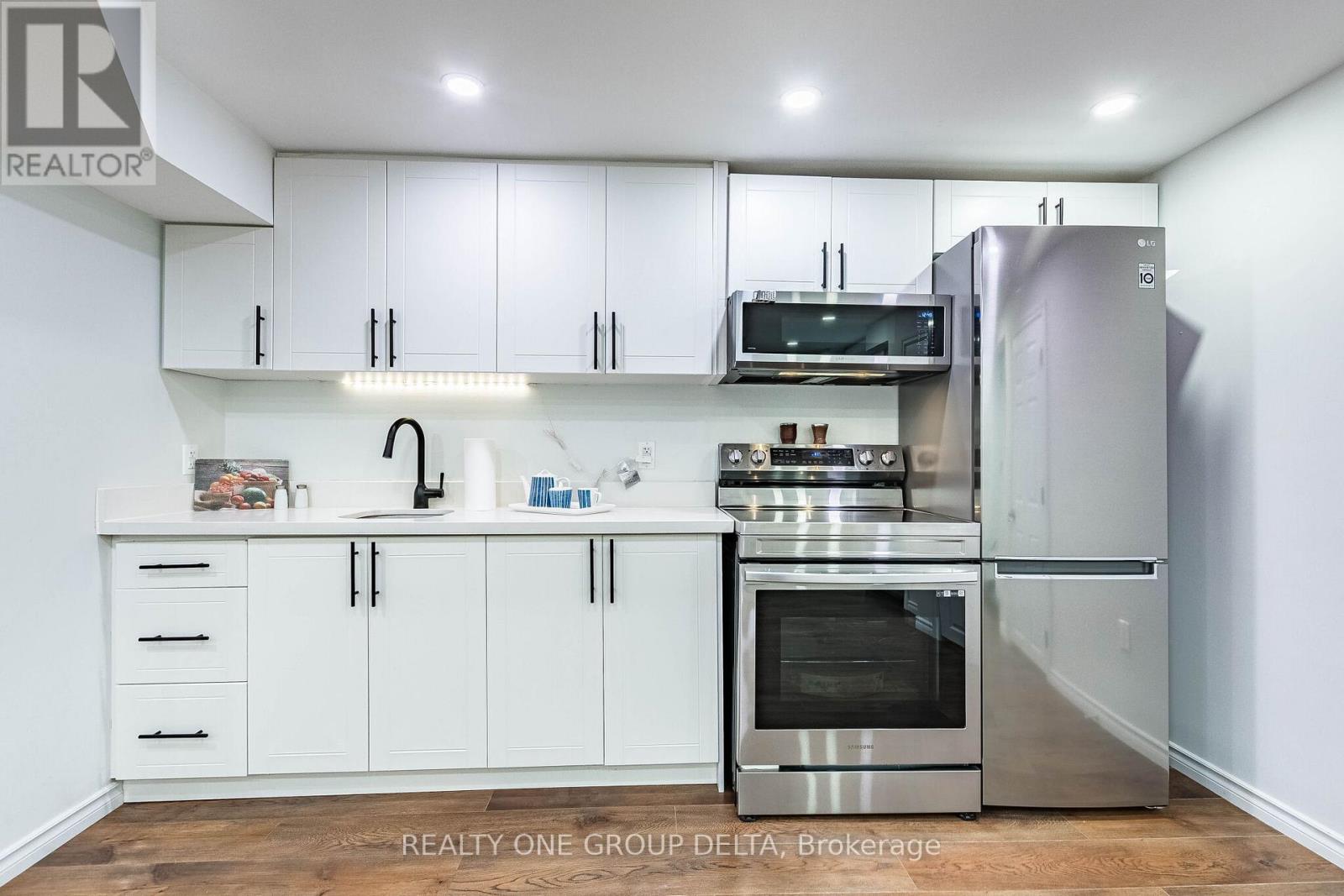 5897 Churchill Meadows Boulevard, Mississauga, Ontario  L5M 6Y1 - Photo 41 - W13472630