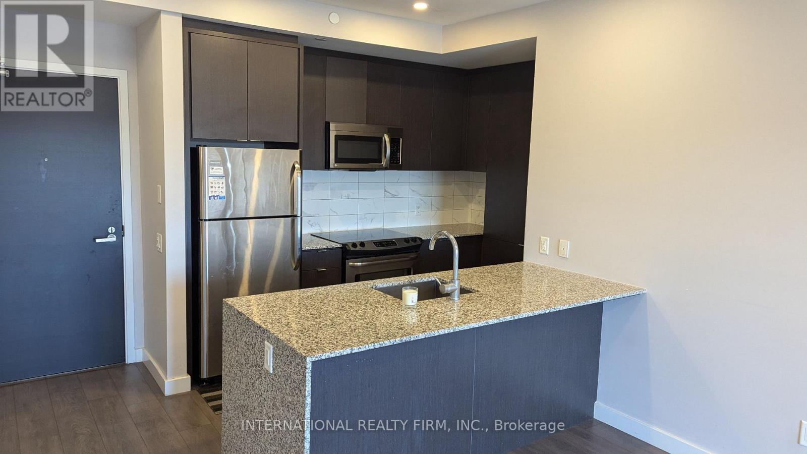 405 - 5005 Harvard Road, Mississauga, Ontario L5M 0W5 - Photo 1 - W13472646