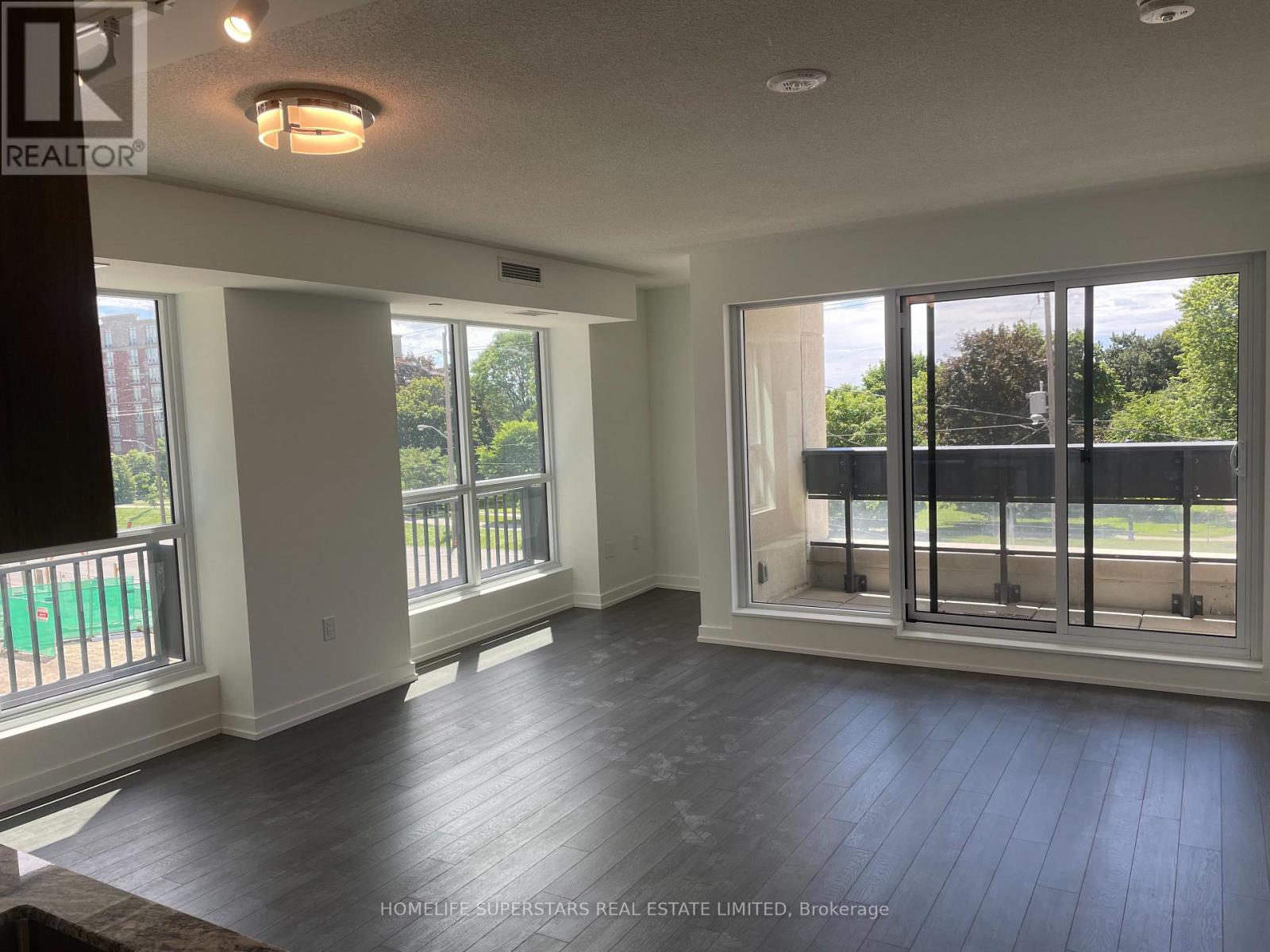 220 - 4010 Eglinton Avenue W, Toronto, Ontario  M9A 0G5 - Photo 4 - W13472666