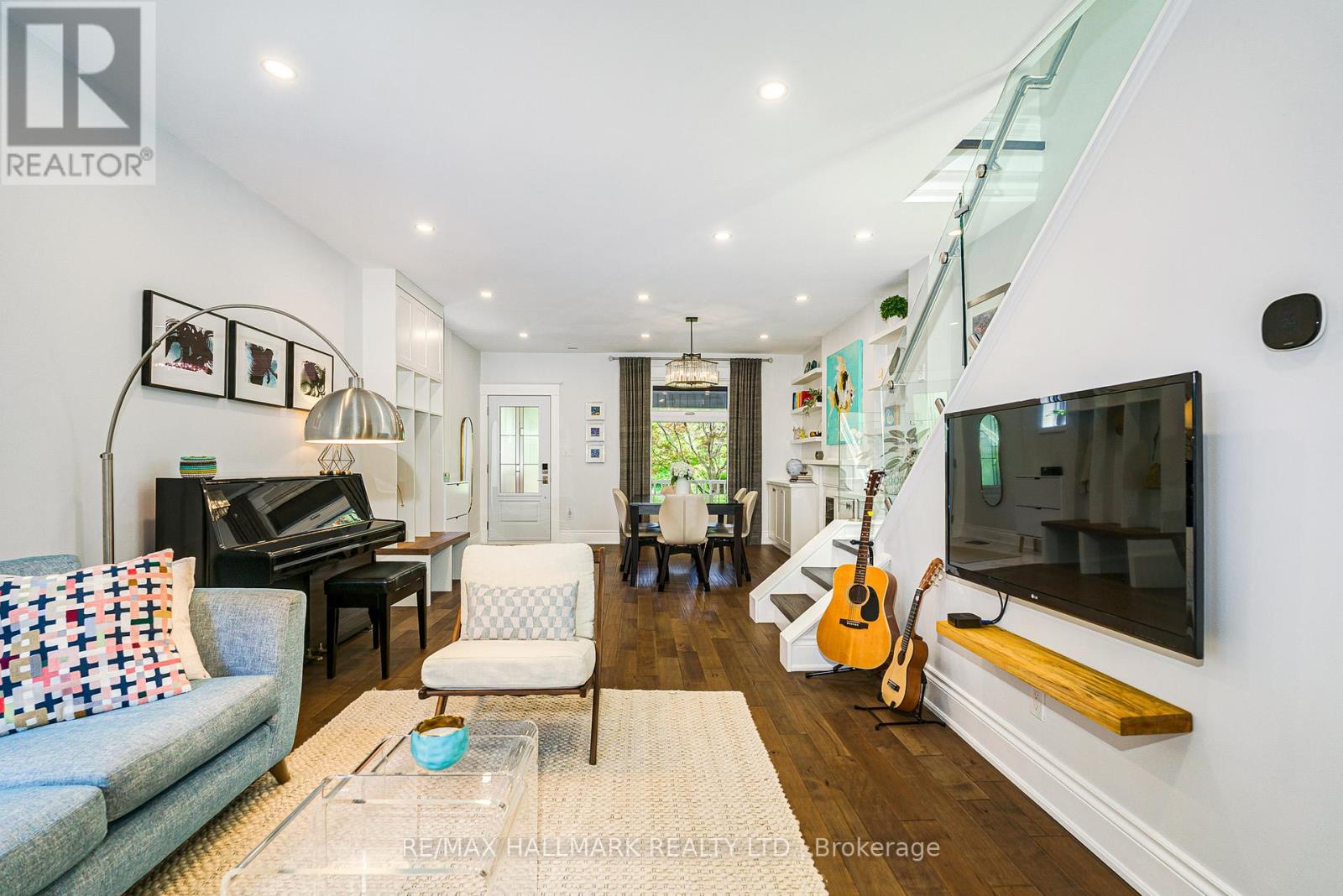 63 Hillsview Avenue, Toronto, Ontario  M6P 1J4 - Photo 11 - W13472818