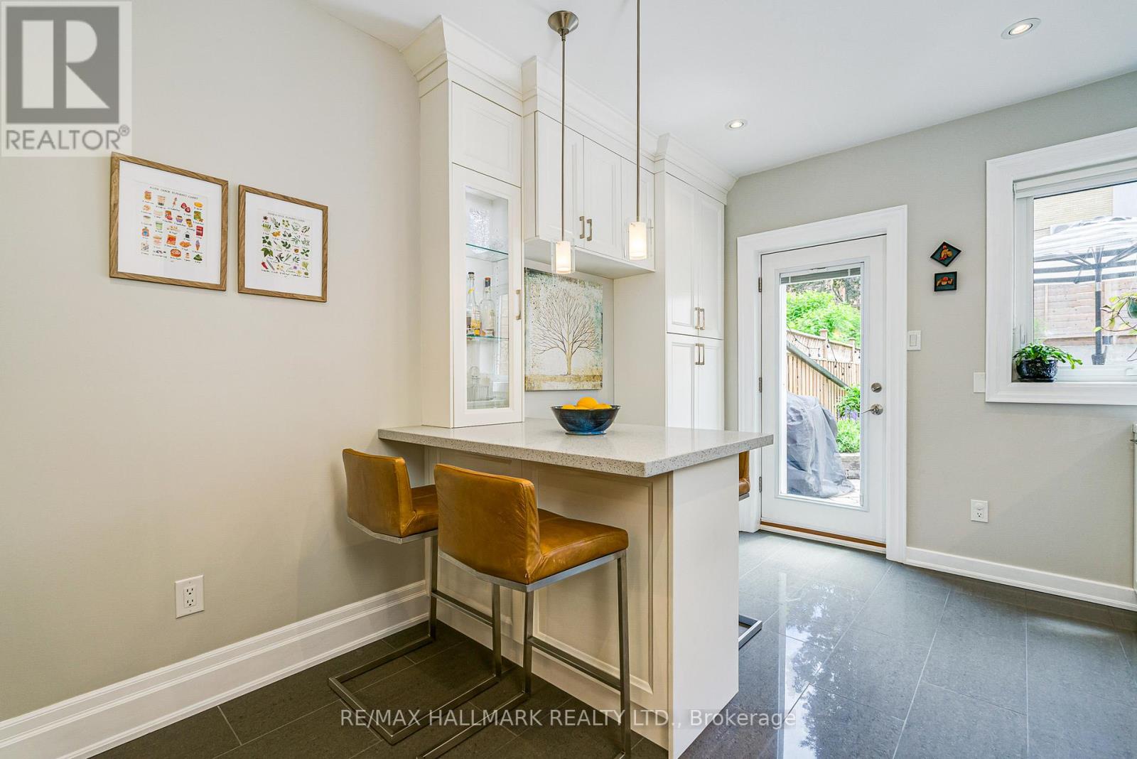 63 Hillsview Avenue, Toronto, Ontario  M6P 1J4 - Photo 13 - W13472818