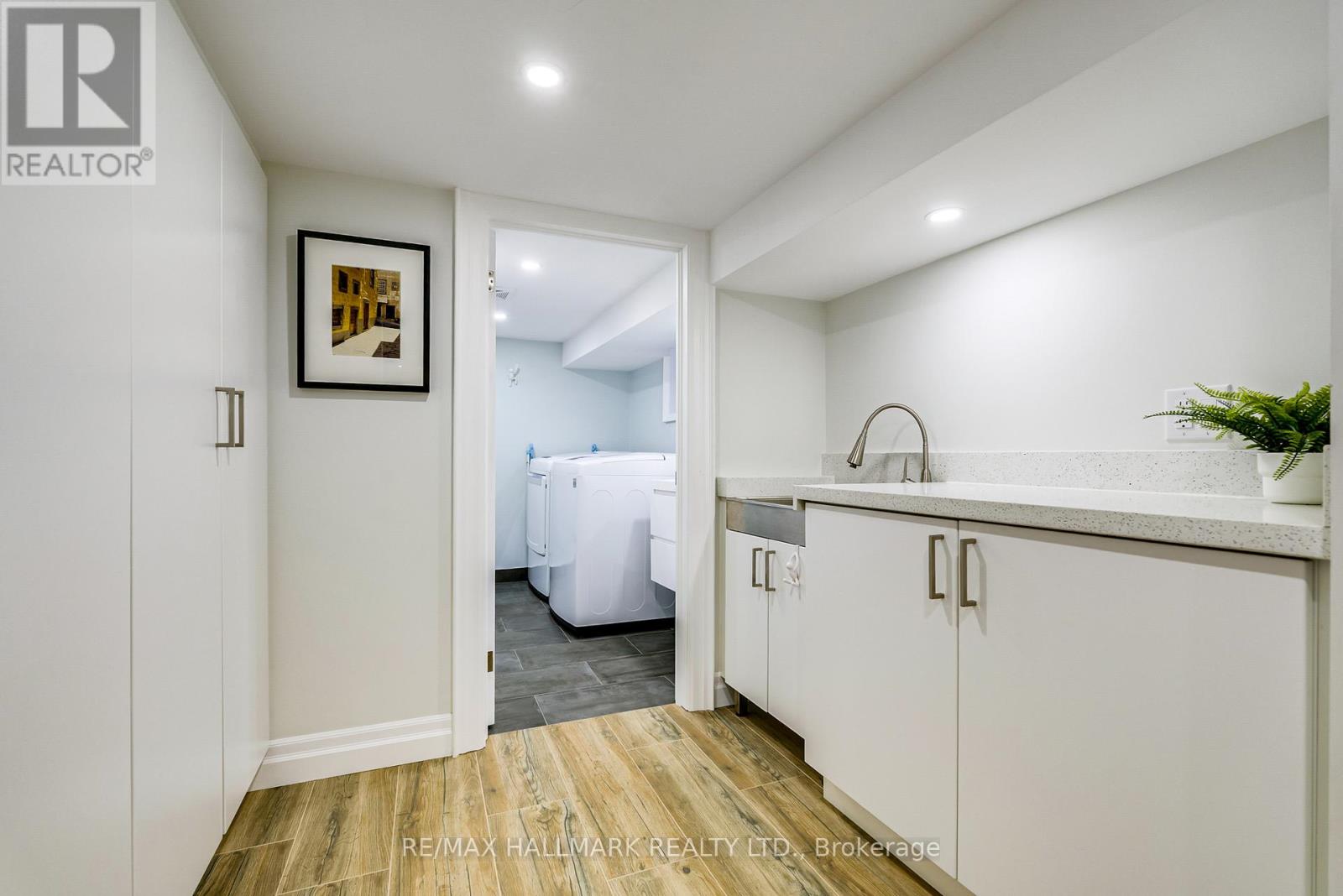 63 Hillsview Avenue, Toronto, Ontario  M6P 1J4 - Photo 39 - W13472818