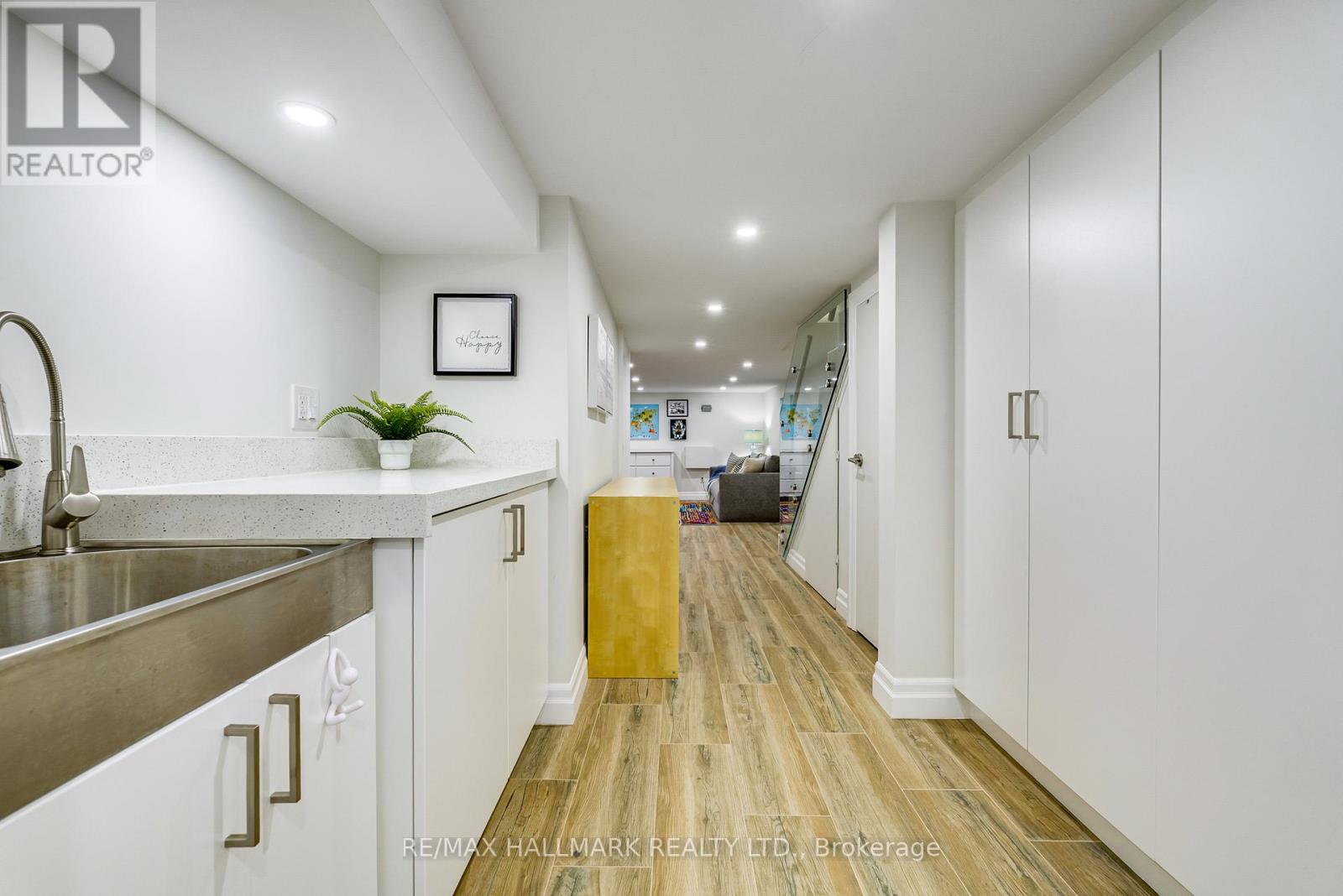 63 Hillsview Avenue, Toronto, Ontario  M6P 1J4 - Photo 42 - W13472818