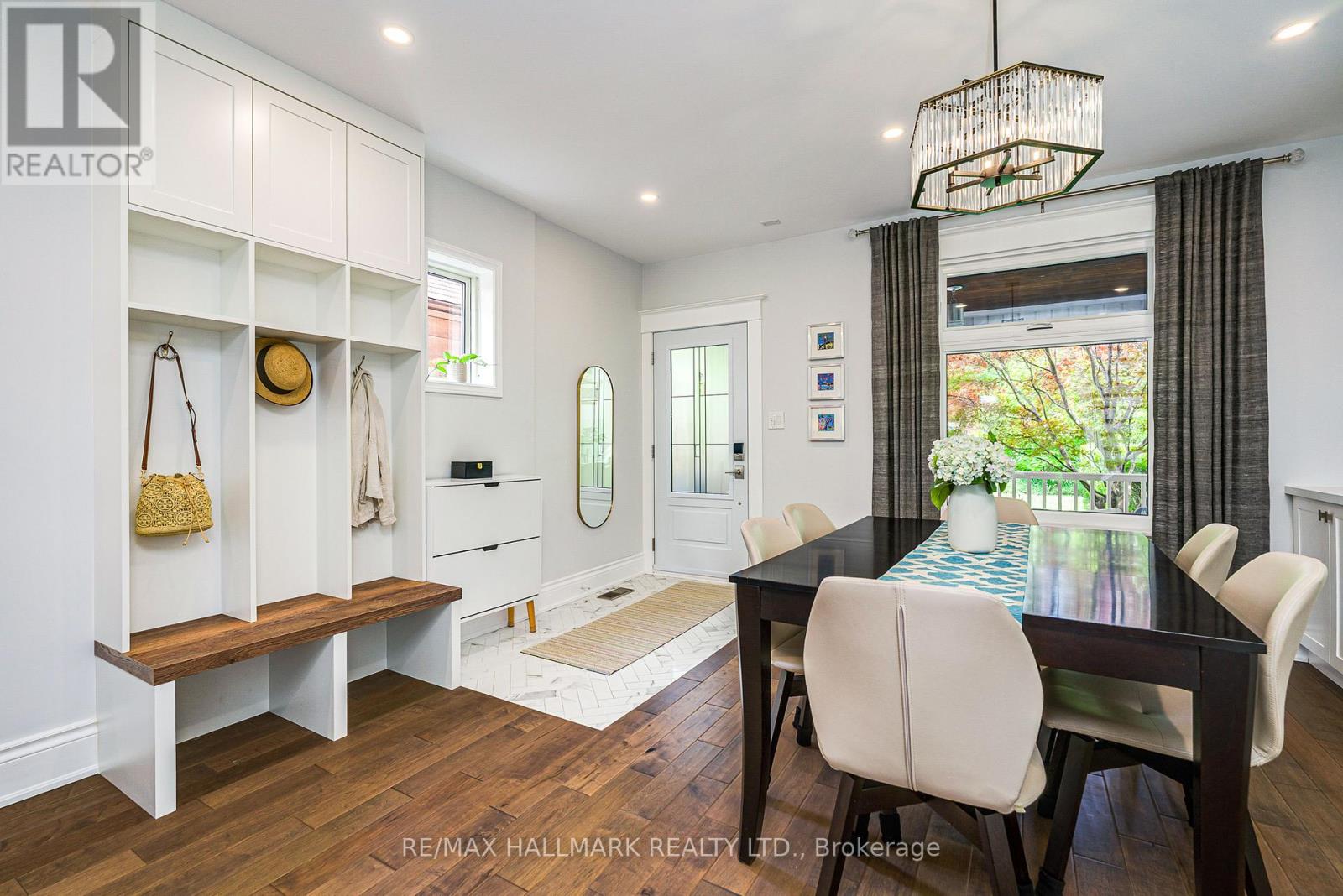 63 Hillsview Avenue, Toronto, Ontario  M6P 1J4 - Photo 8 - W13472818