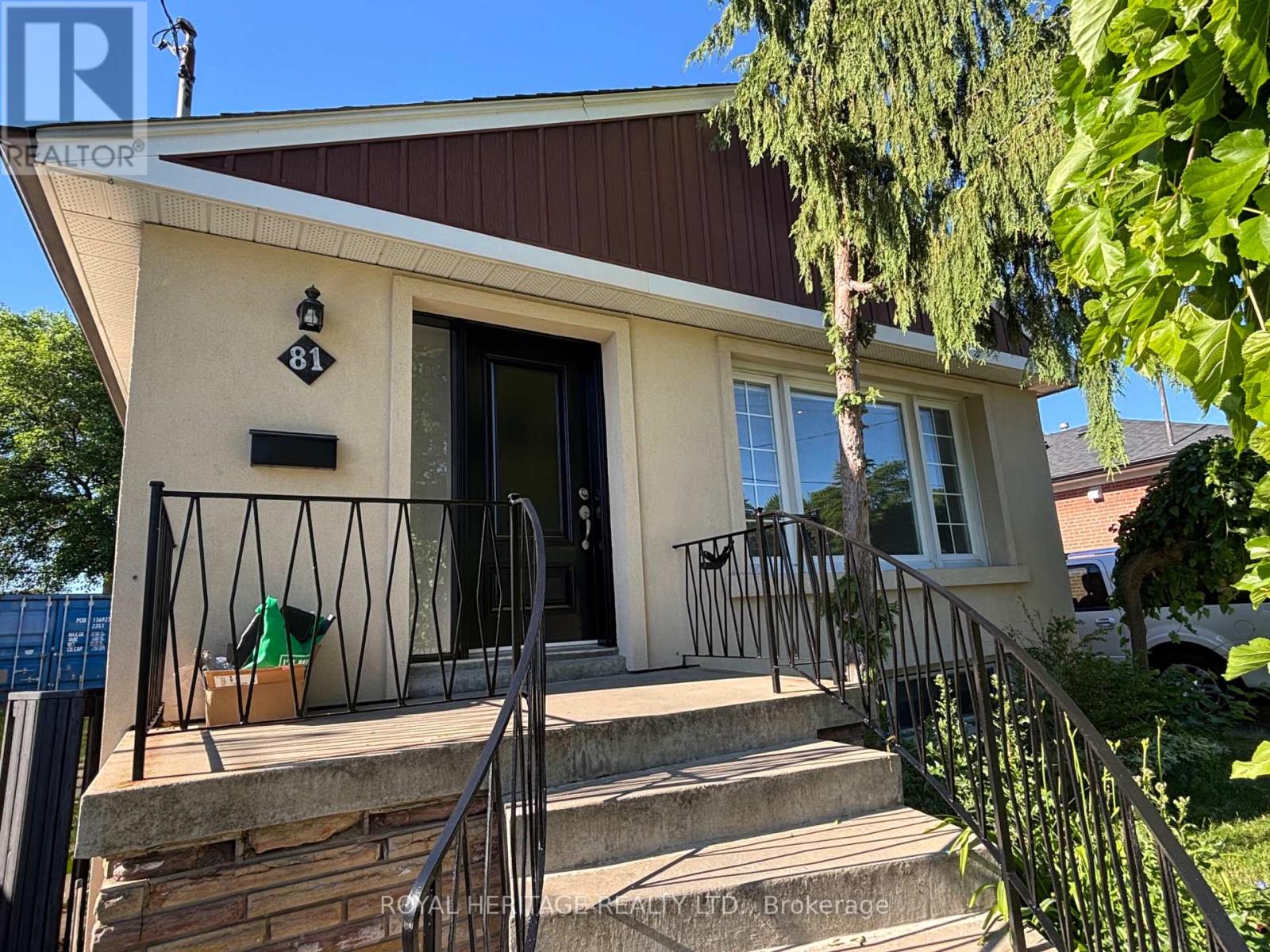 MAIN FLOOR - 81 ERINGATE DRIVE, Toronto, Ontario