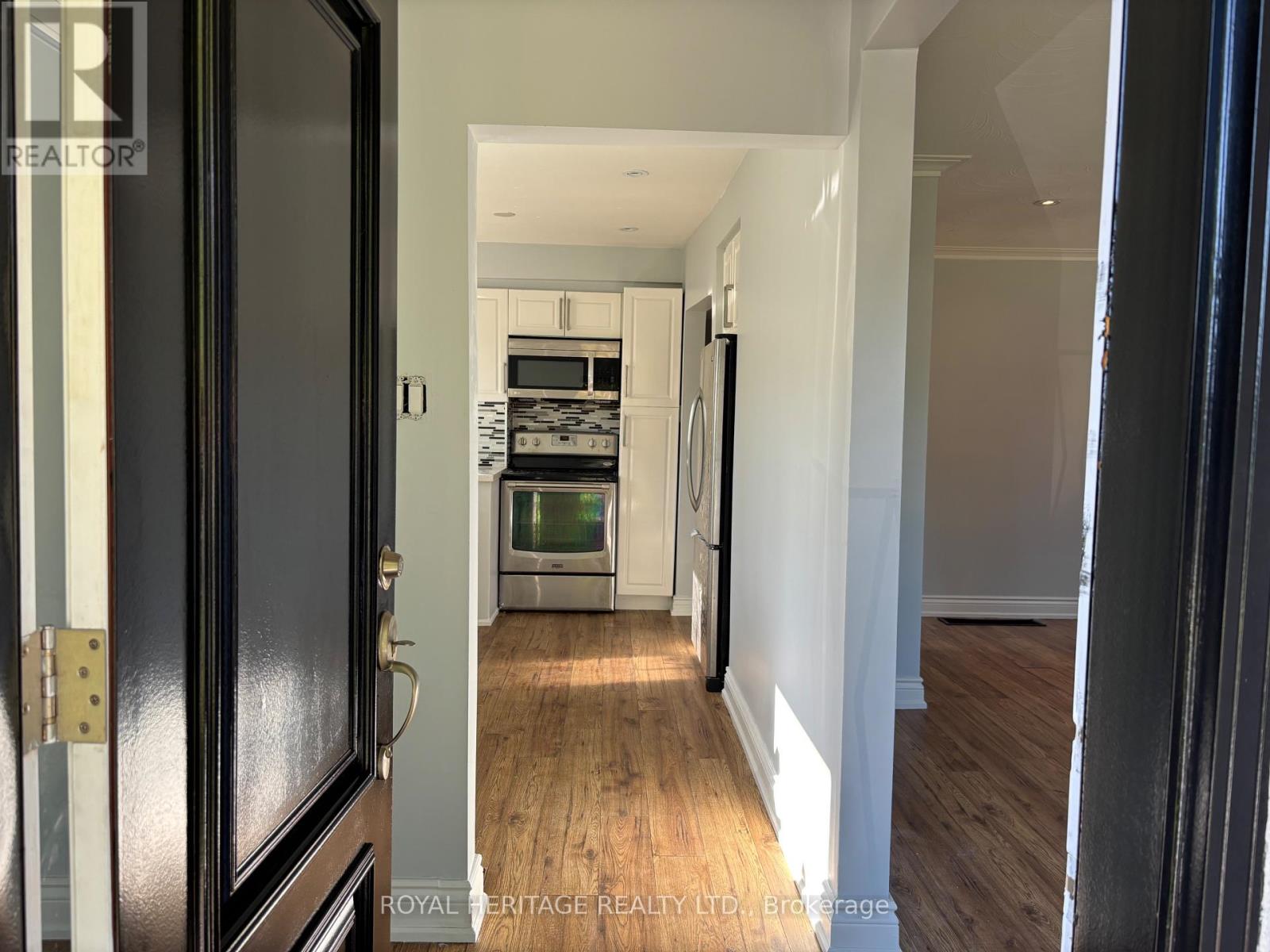 Main Floor - 81 Eringate Drive, Toronto, Ontario  M9C 3Z4 - Photo 2 - W13472830